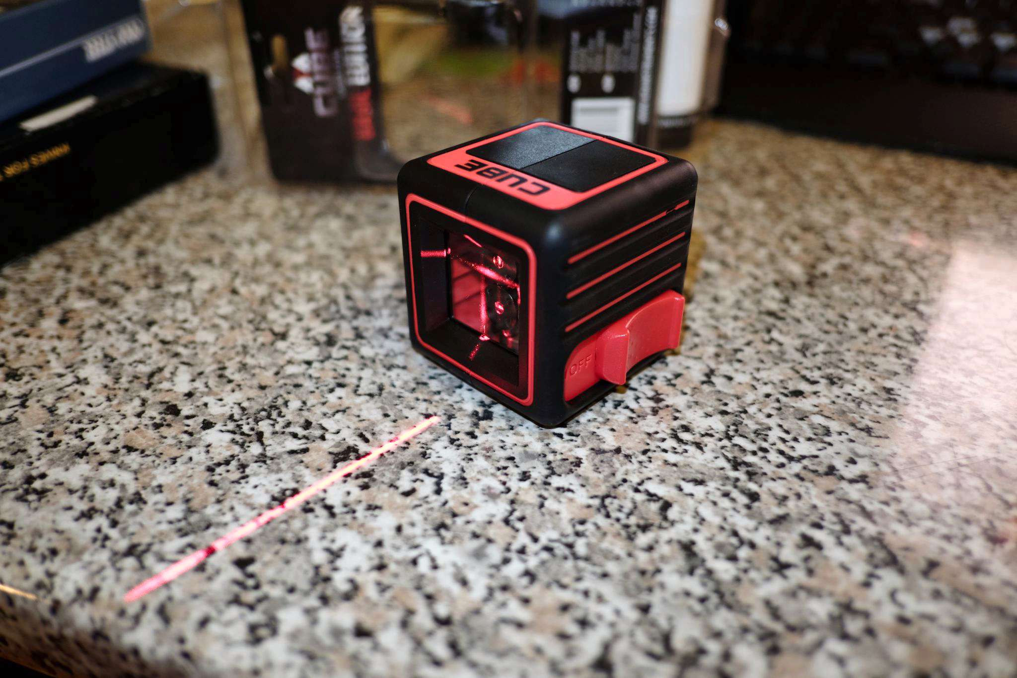 Лазерный уровень cube basic edition