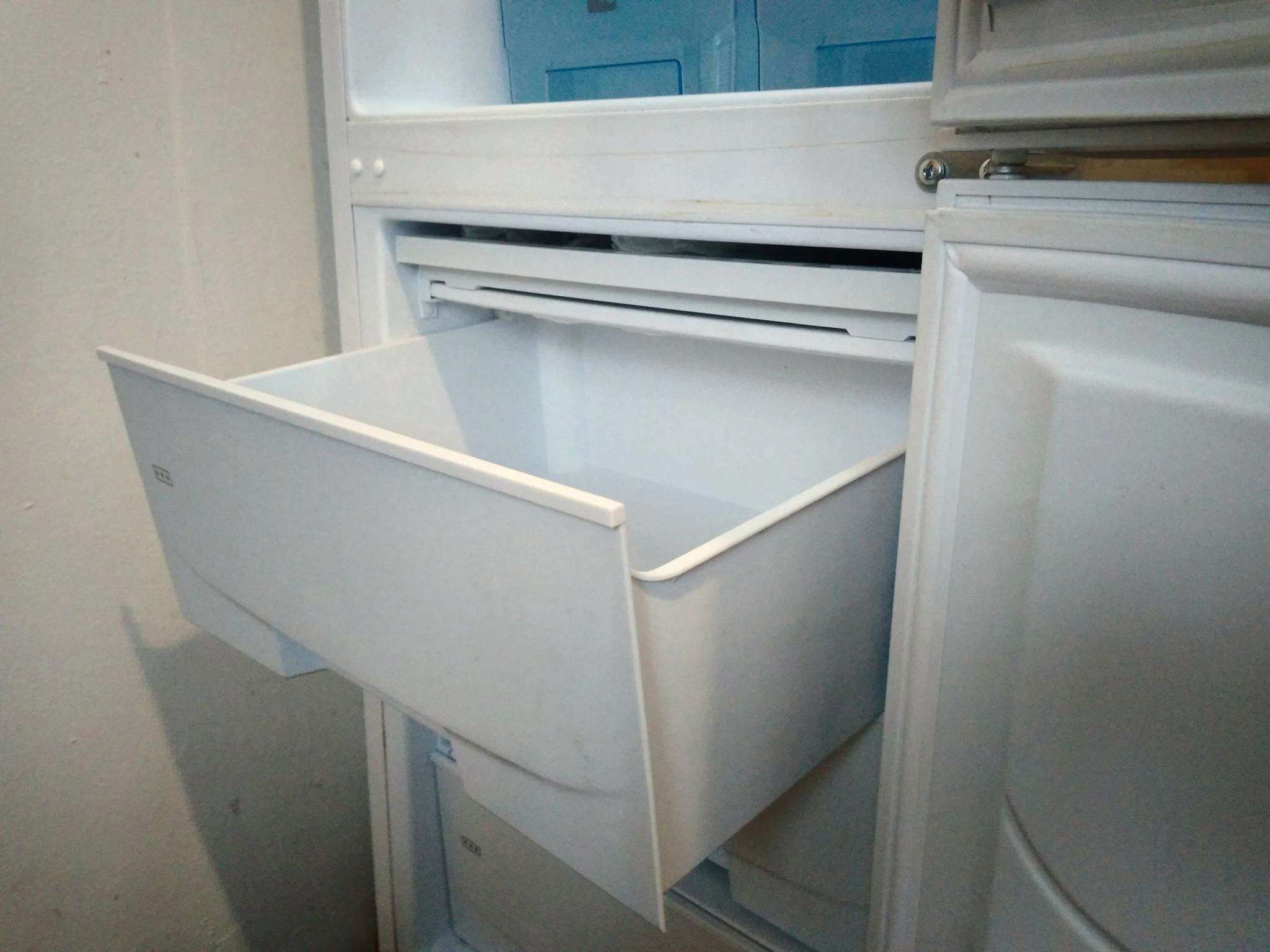 Холодильник pozis дверь