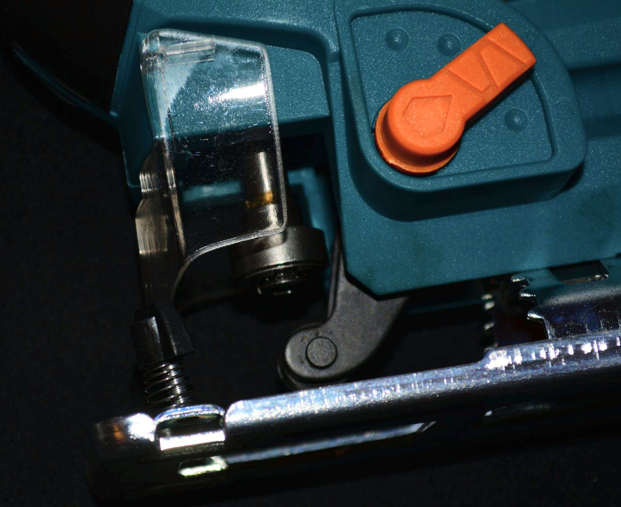 Bort bps-650-q (91271334). лобзик ход пилки. лобзик bosch механизм крепления пилки. электролобзик маятниковый ход. маятниковый ход лобзика что это.