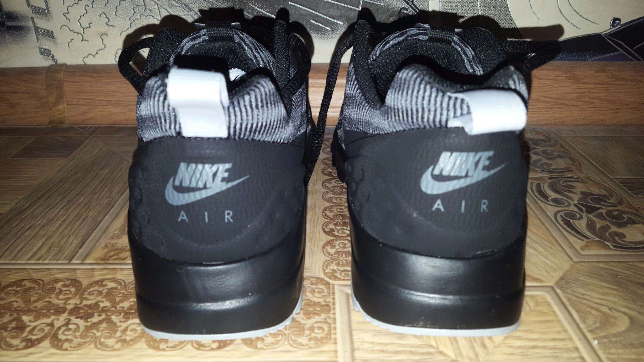NIKE 844895 004 Air Max Motion LW SE Shoe