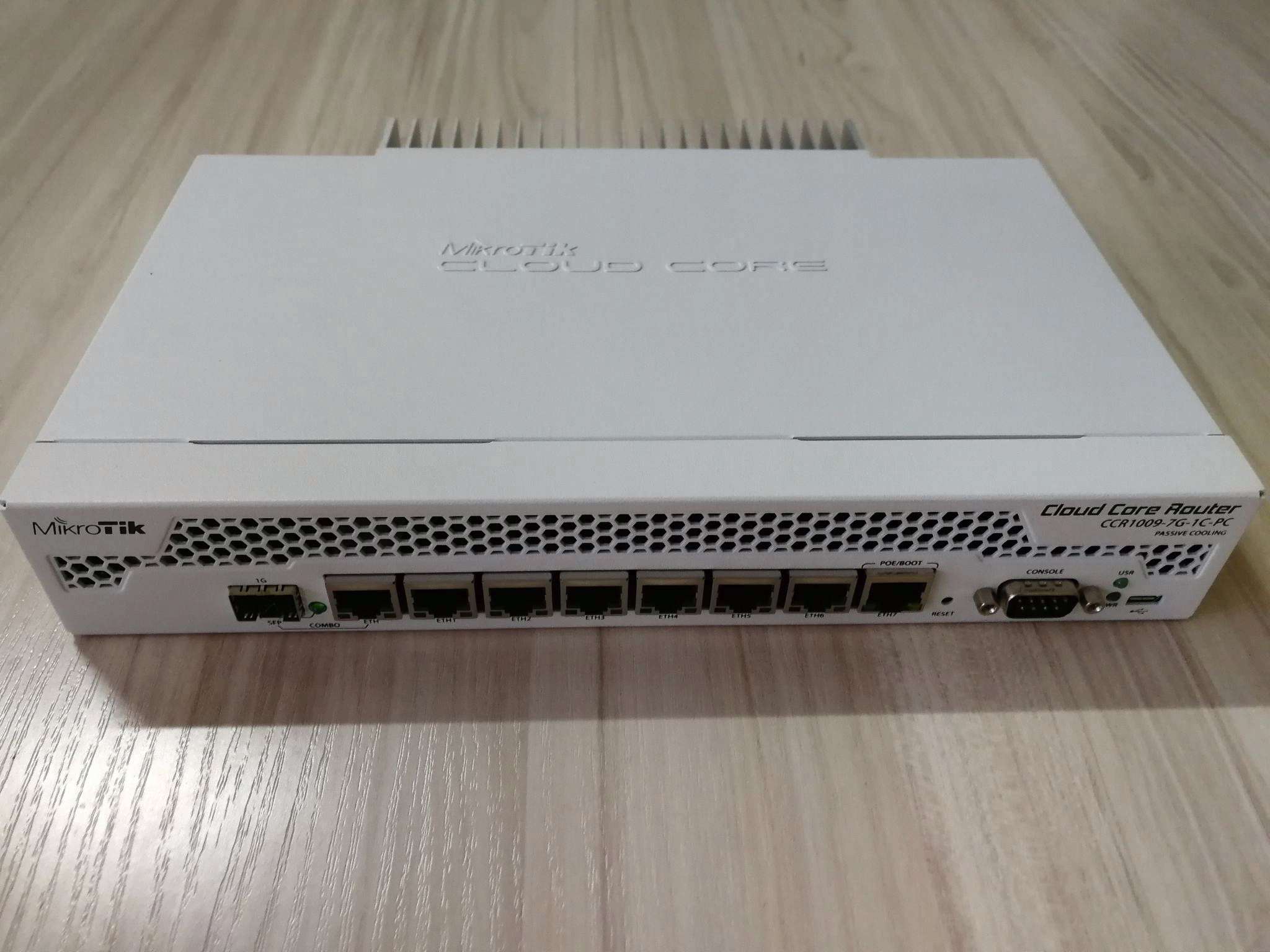 Mikrotik ccr1009 7g 1c pc. Ccr1009-7g-1c-1s+pc. Ccr1009-7g. Mikrotik ccr1009 7g 1c pc. Маршрутизатор mikrotik cloud core router ccr1009-7g-1c-1s+.