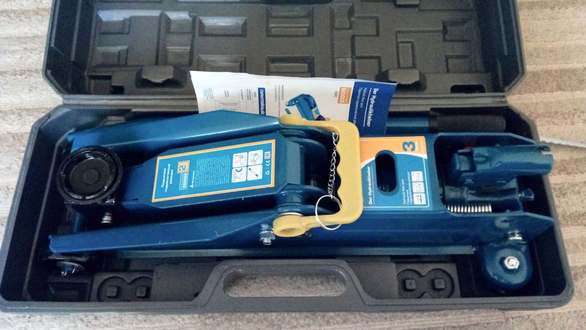 Домкрат подкатной 3 тонны KRAFT КТ 820005 (в кейсе) — купить в интернет ...