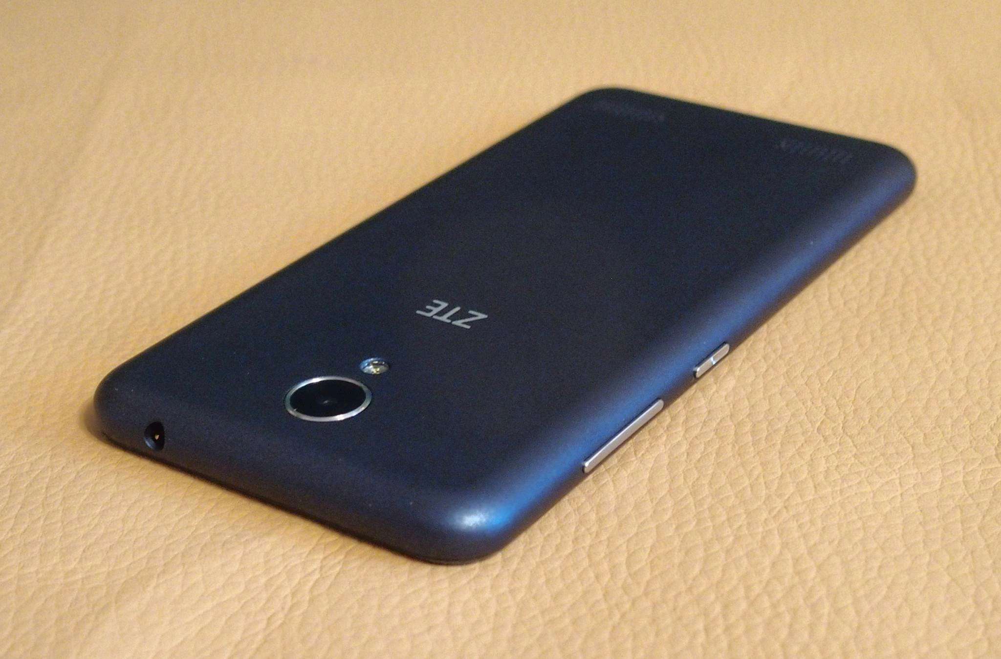 Смартфон ZTE Blade A520 Blue