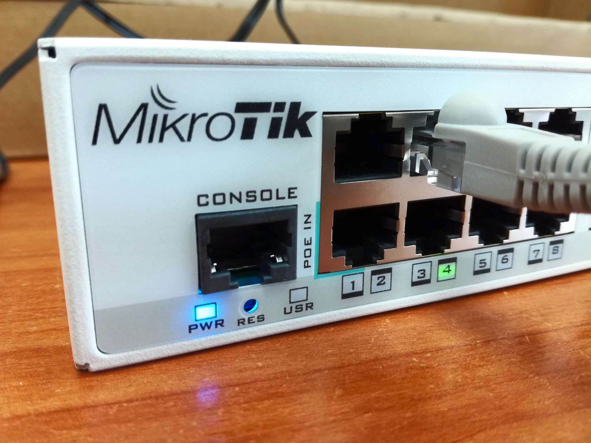 Mikrotik crs326 24g 2s rm. Mikrotik 326-24g-2s+RM. Mikrotik коммутатор crs326. Маршрутизатор Mikrotik crs326-24g-2s+RM.