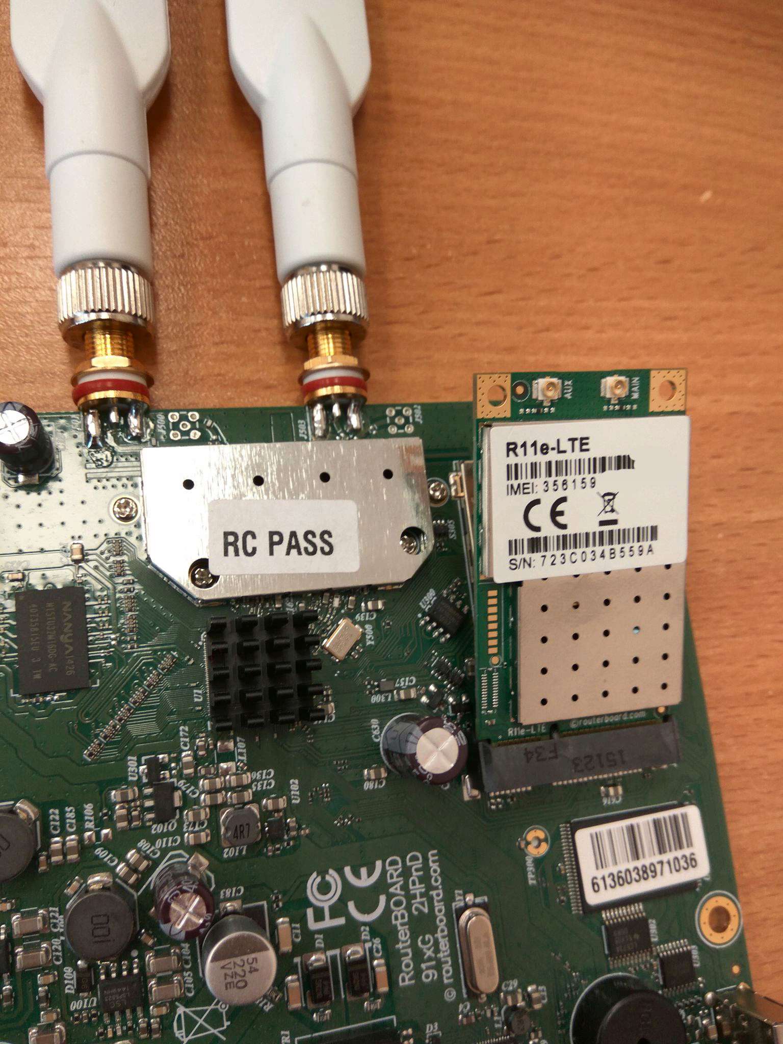 Mikrotik lte. Mikrotik r11e-LTE (r11e-LTE). Mikrotik r11e. Mikrotik r11e-LTE радиокарта MINIPCIE LTE. Datasheet Mikrotik r11e-LTE.