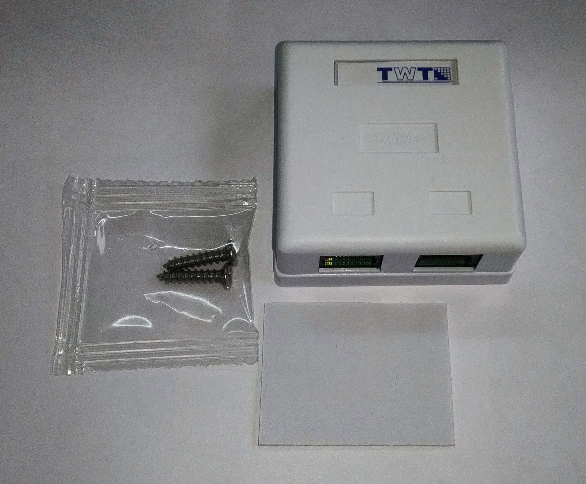 Настенная розетка Lanmaster 2 порта RJ-45 кат. 5е, UTP, белая (TWT-SM2 ...