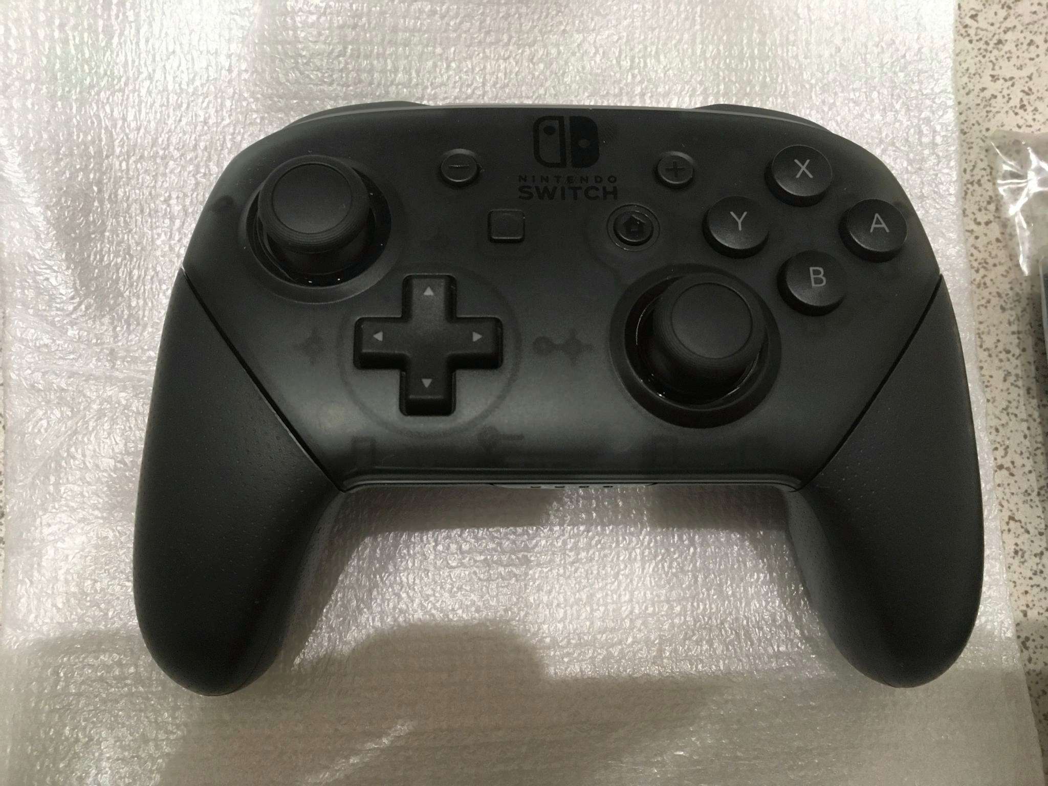 Pro controller. Nintendo Pro Controller. Геймпад Nintendo Switch. Nintendo Switch Gamepad Pro. Контроллер Нинтендо свитч.