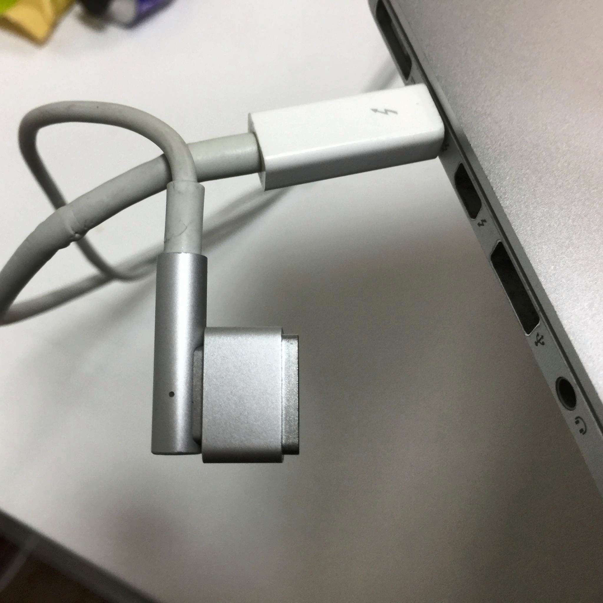 Apple Mag Safe Adapter