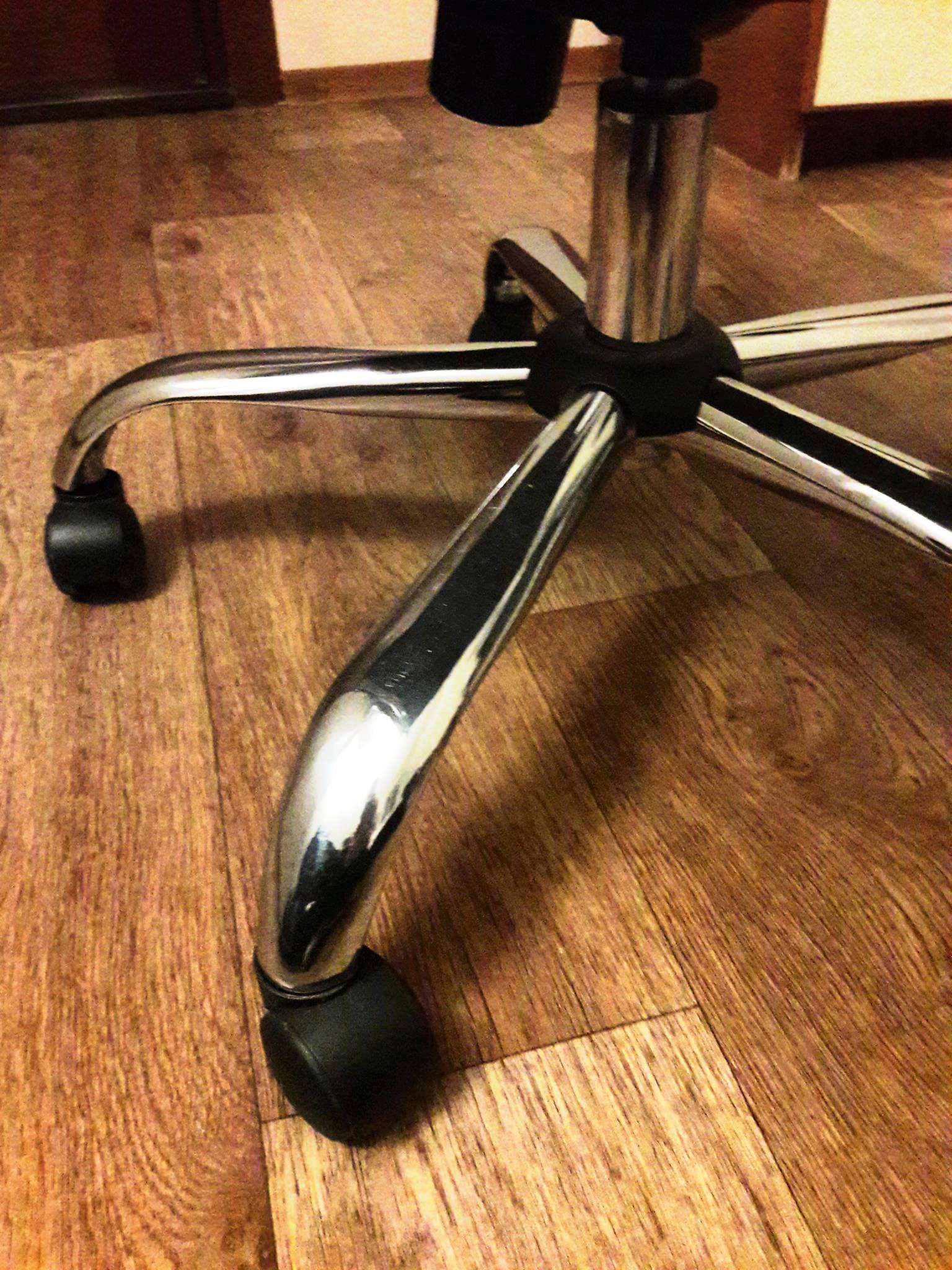 ножка стула на колесиках