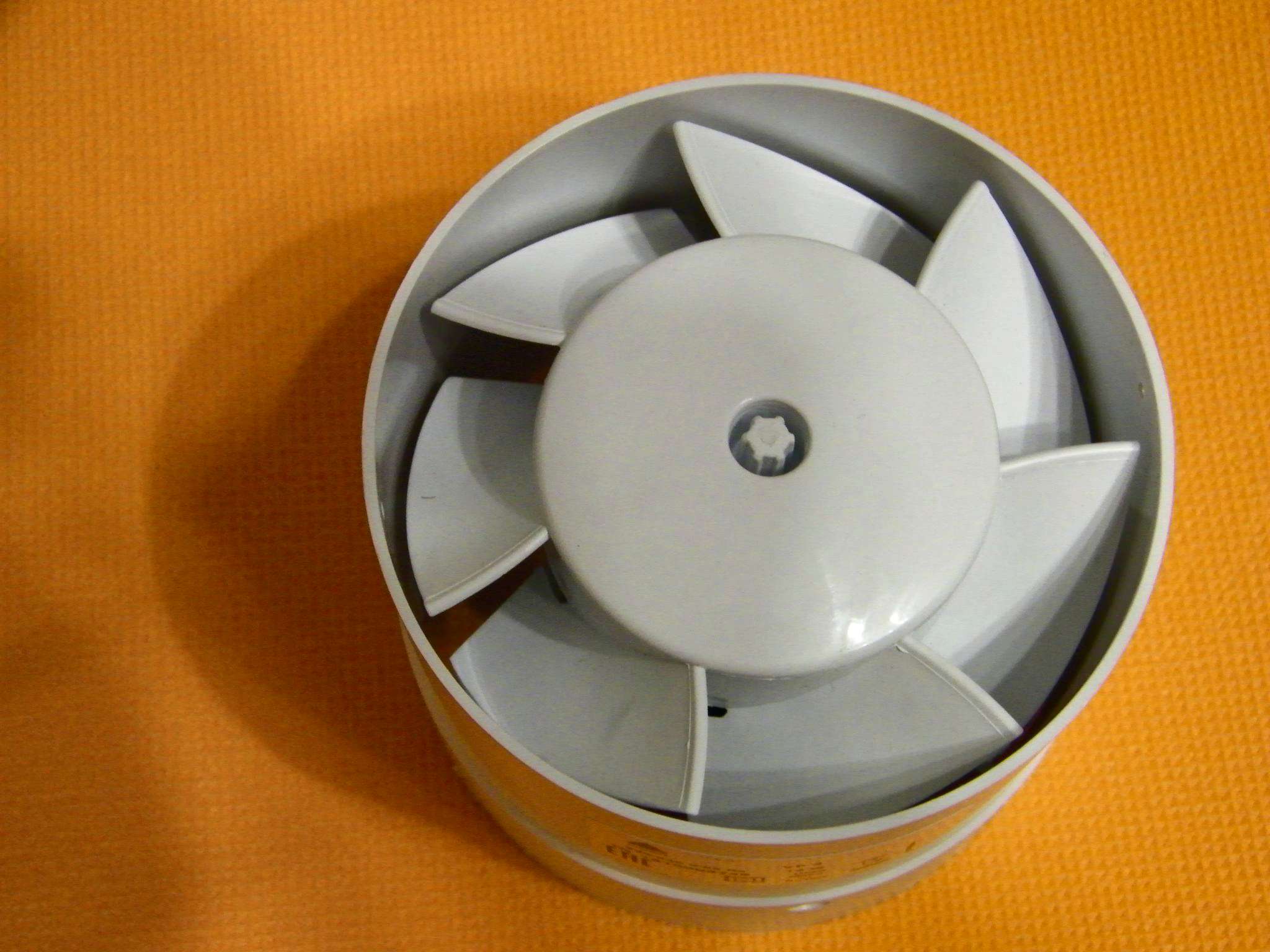 вентилятор для вытяжки в кухне