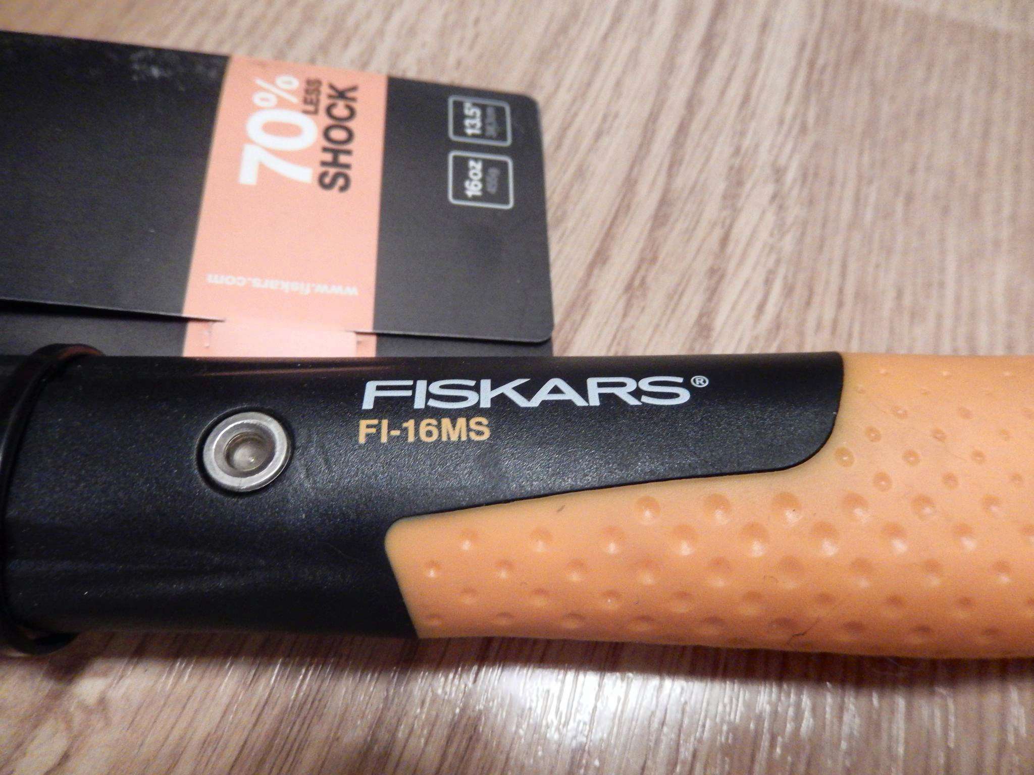 Молоток столярный FISKARS 16oz/13.5, 1020213 — купить в интернет ...