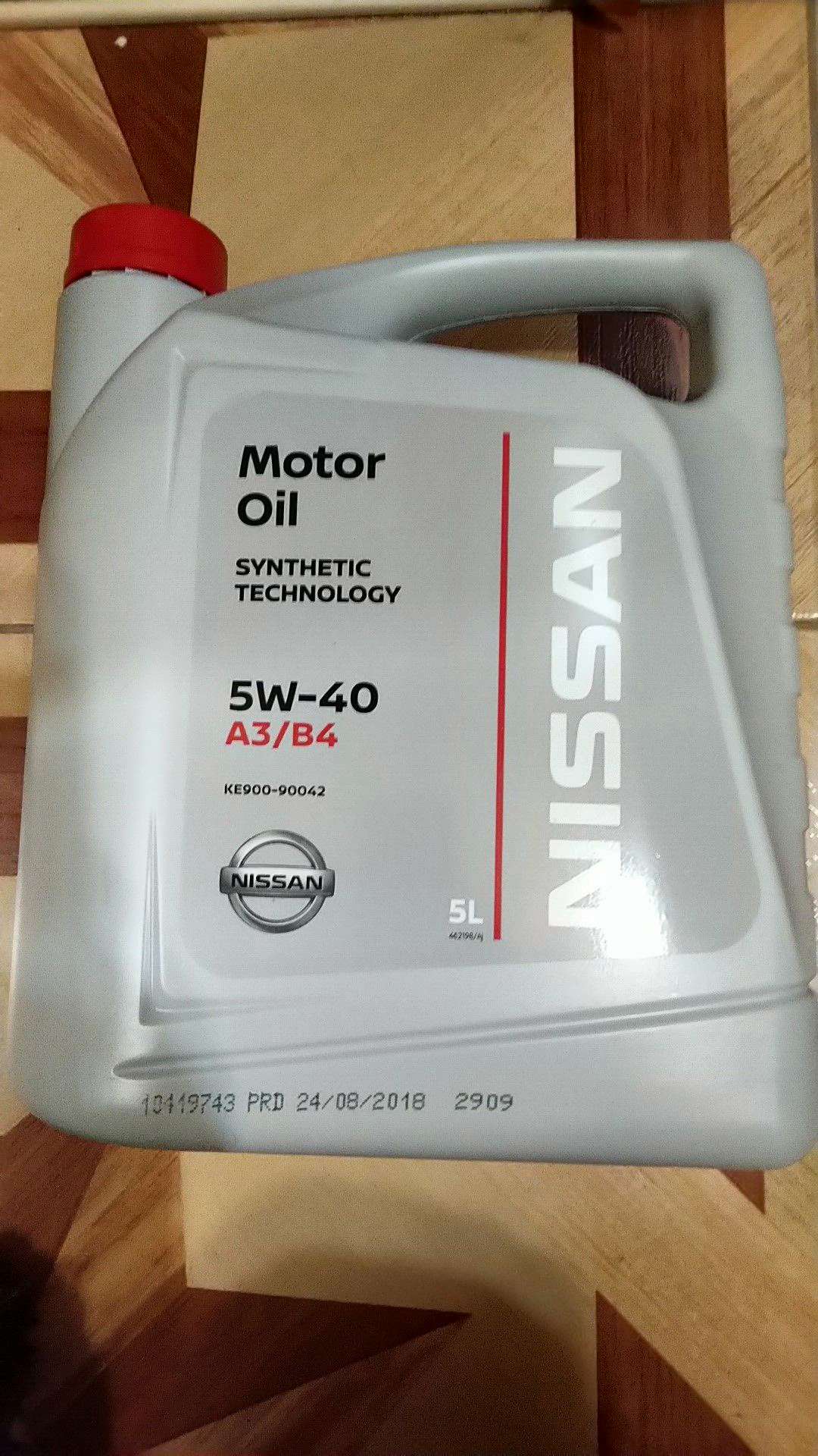 Моторное масло ниссан 5 литров. Nissan 5w40 5л.. Nissan масло 5w40 5л. Nissan Motor Oil 5w-40, 5л. Масло Ниссан 5w40 синтетика.