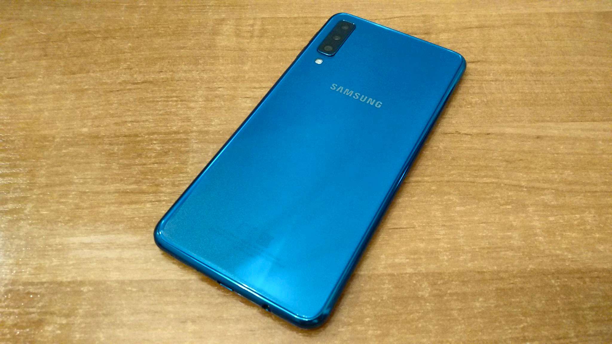 Смартфон Samsung Galaxy A7 (2018) SM-A750 64Gb (синий) SM