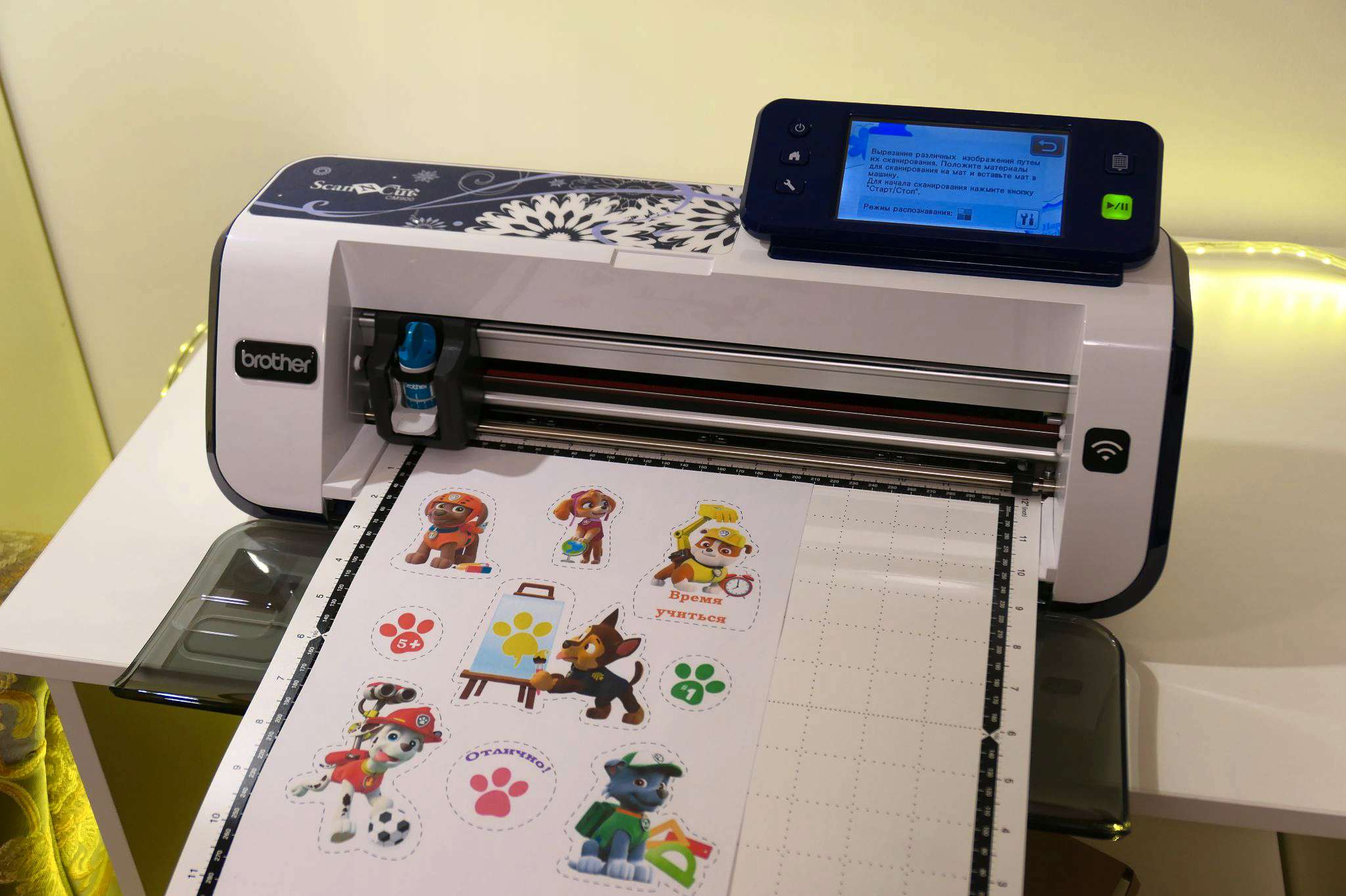 Режущий плоттер Brother ScanNCut CM 900 — купить в интернет-магазине ...
