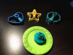 igrovoy_nabor_hasbro_play_doh_fabrika_pirognih_1458915305_1.JPG