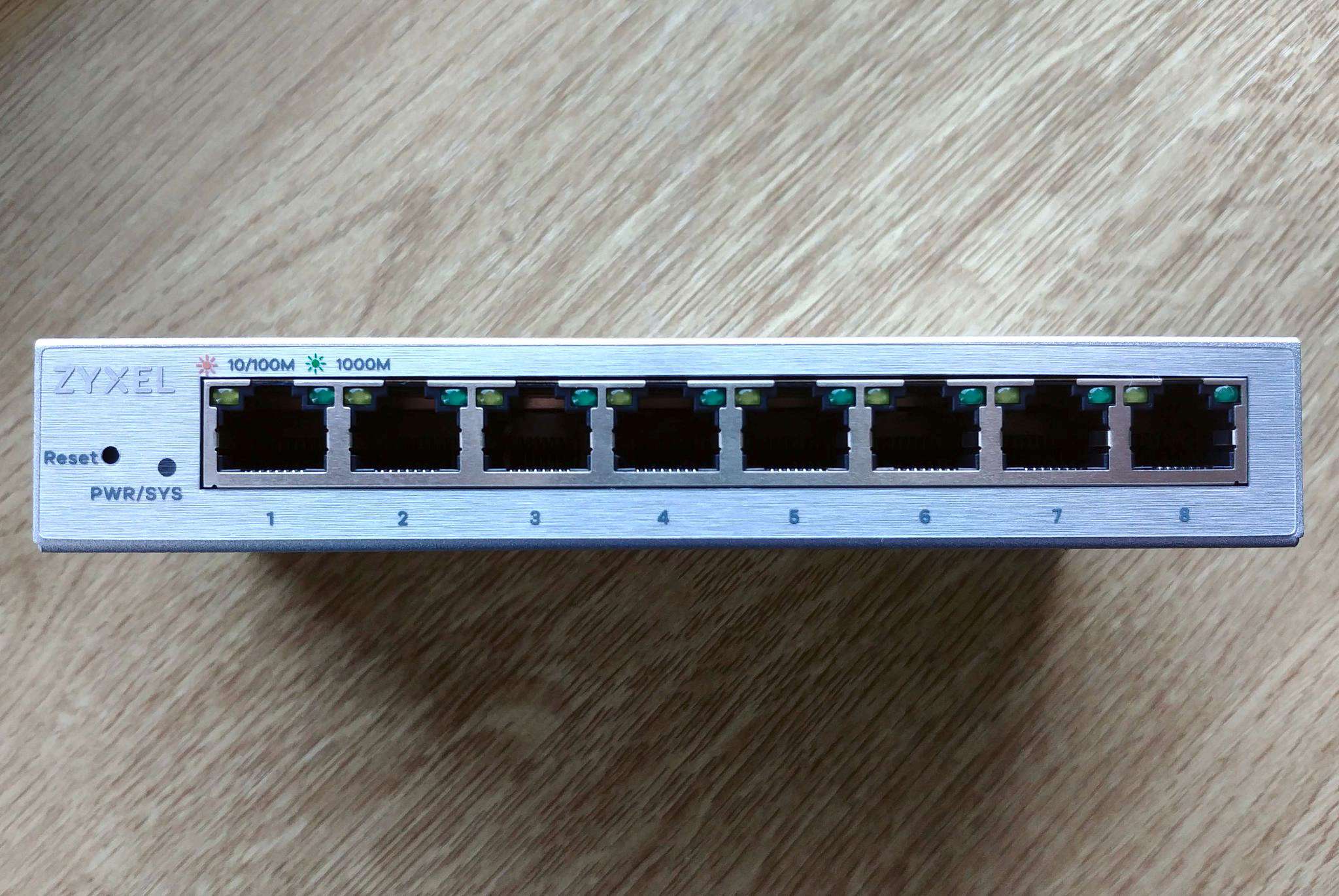 Gs1200 8. ZYXEL gs1200-8. Коммутатор ZYXEL GS-1200-5. Коммутатор ZYXEL gs1200-8. ZYXEL коммутатор 8 портов.