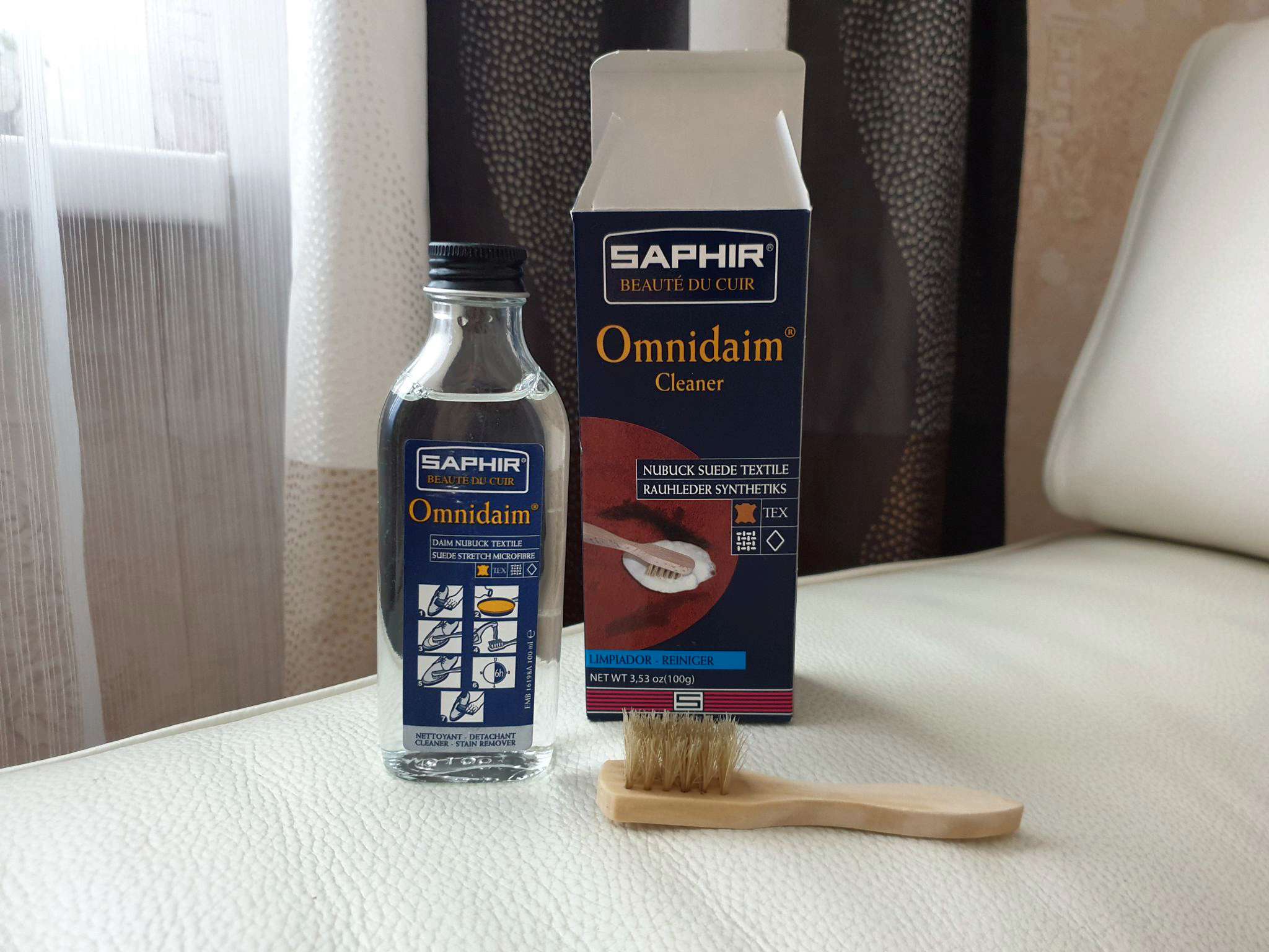 Очиститель saphir. Очиститель для замши и нубука Saphir Omnidaim. Saphir Cleaner nettoyant. Saphir очиститель Sneaker Cleaner. Saphir daim Nubuck 02 incolor.