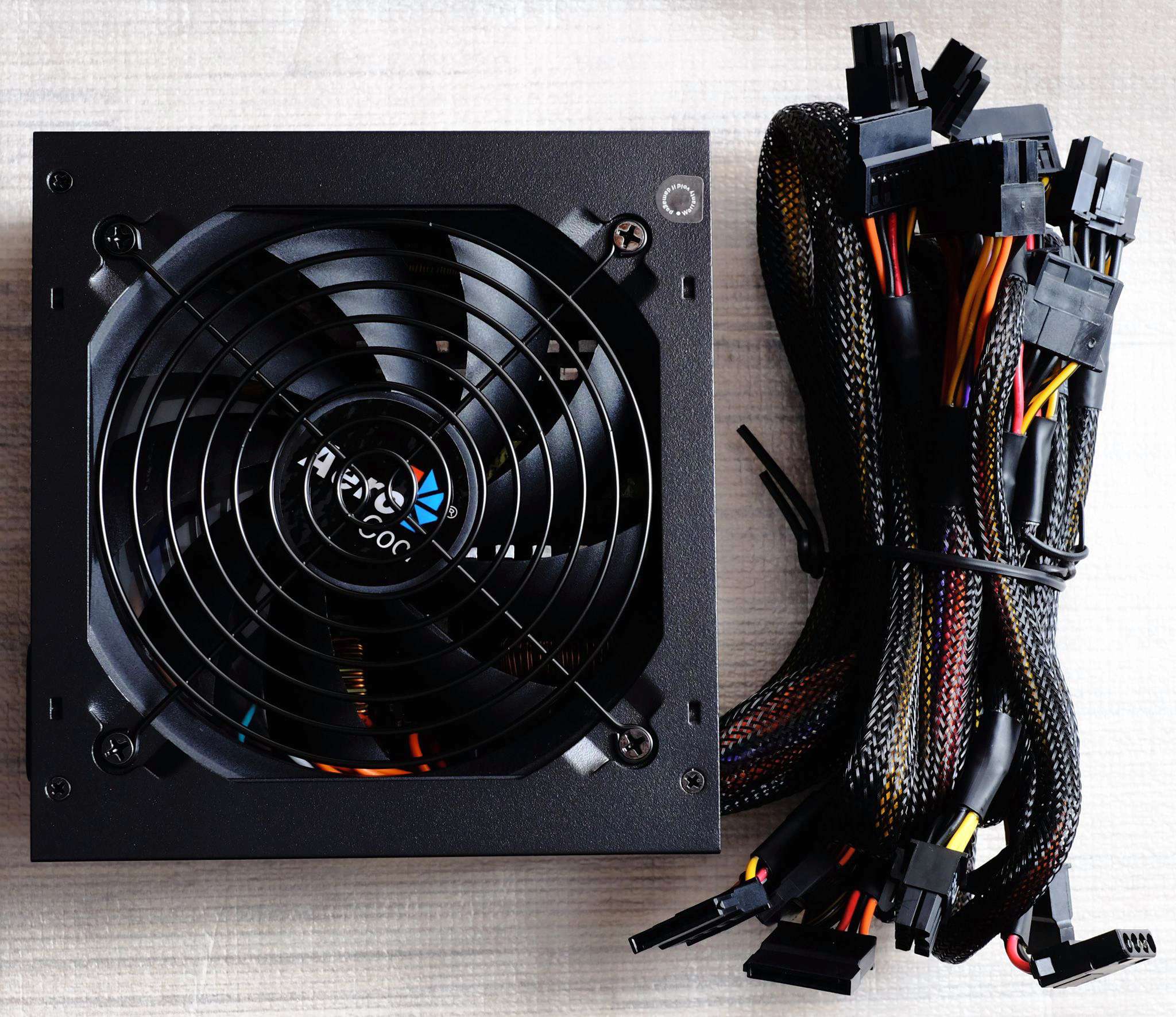 Блок питания aerocool 400w. Блок питания AEROCOOL KCAS 400w. AEROCOOL KCAS Plus 400w. Кулер AEROCOOL KCAS 400w. AEROCOOL KCAS 400w разобран.
