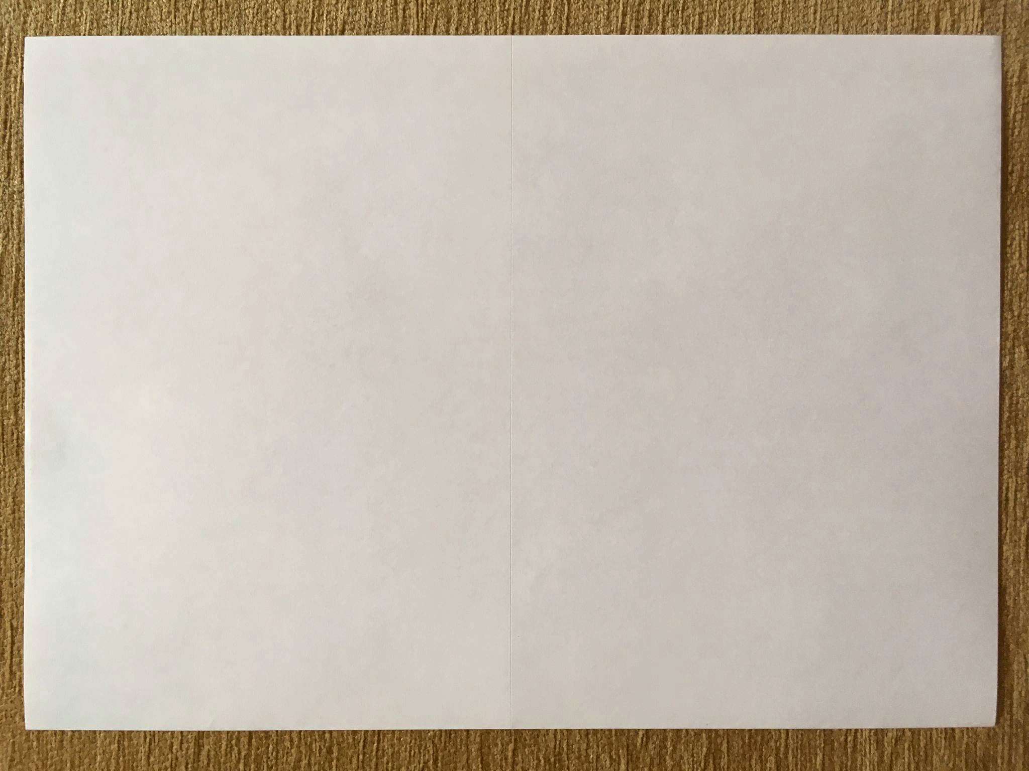 Какой лист бумаги крупнее а4. Белый лист а4. Белый лист бумаги а4. Белый альбомный лист. Лист а4 на столе.