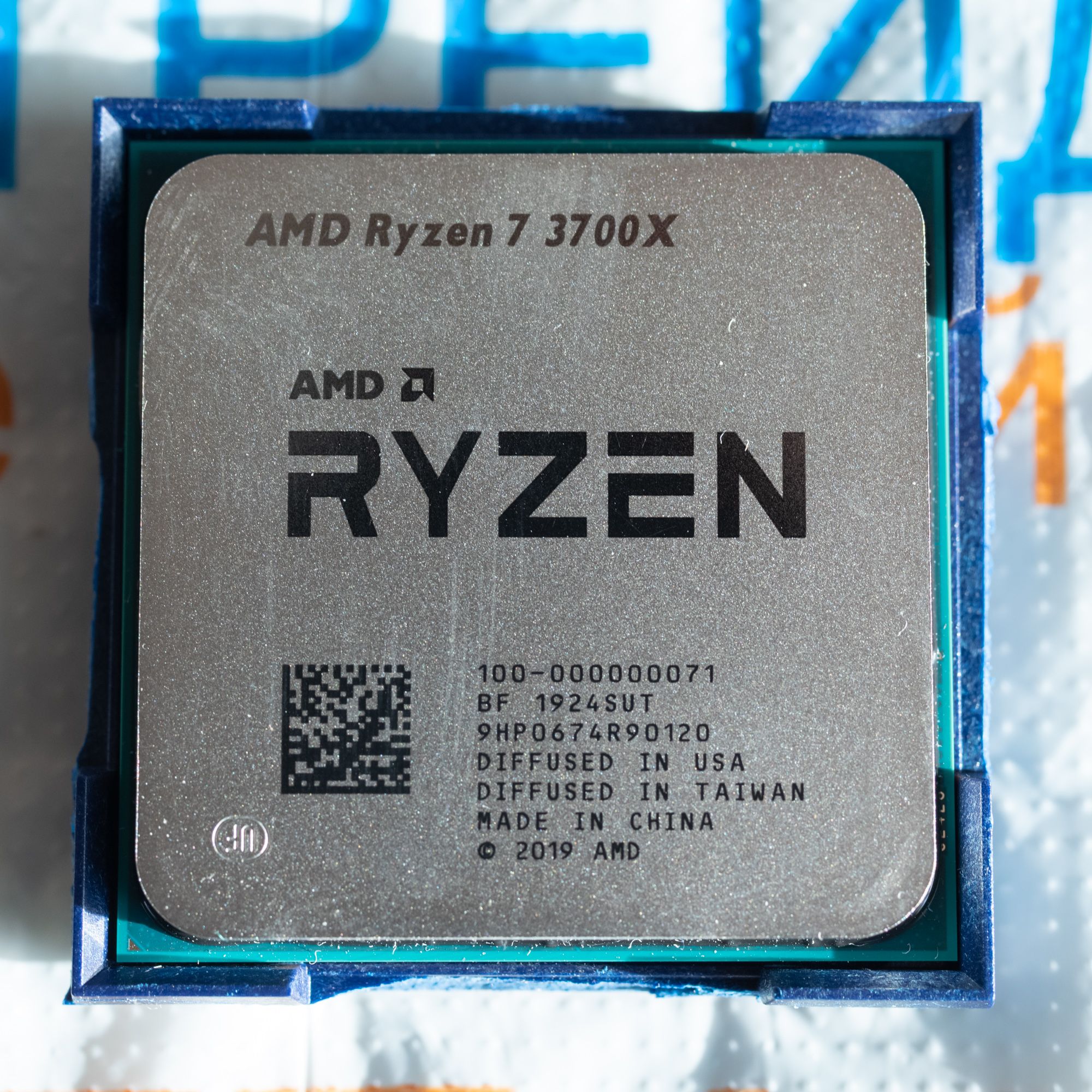 Amd ryzen 7 3700x 8 core. AMD Ryzen 7 3700x. Процессор AMD Ryzen 7 3700x am4 OEM. Процессор AMD Ryzen 7 Pro 3700 OEM. Процессор AMD Ryzen 7 3700x Box.