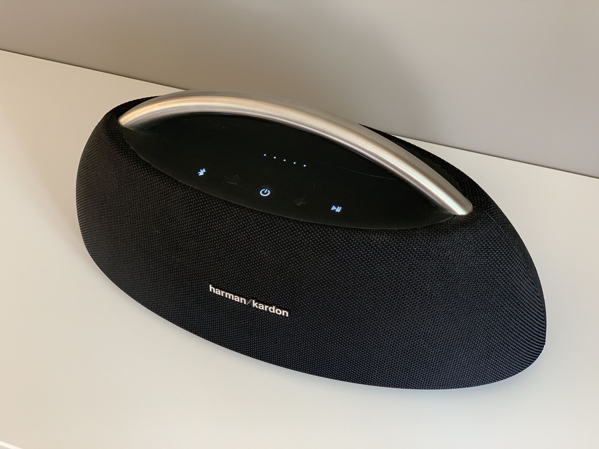 Харман кардон динамик. Колонка Харман Кардон. Колонка Carbon Harman. JBL Harman Kardon. Xiaomi Harman Kardon колонка.