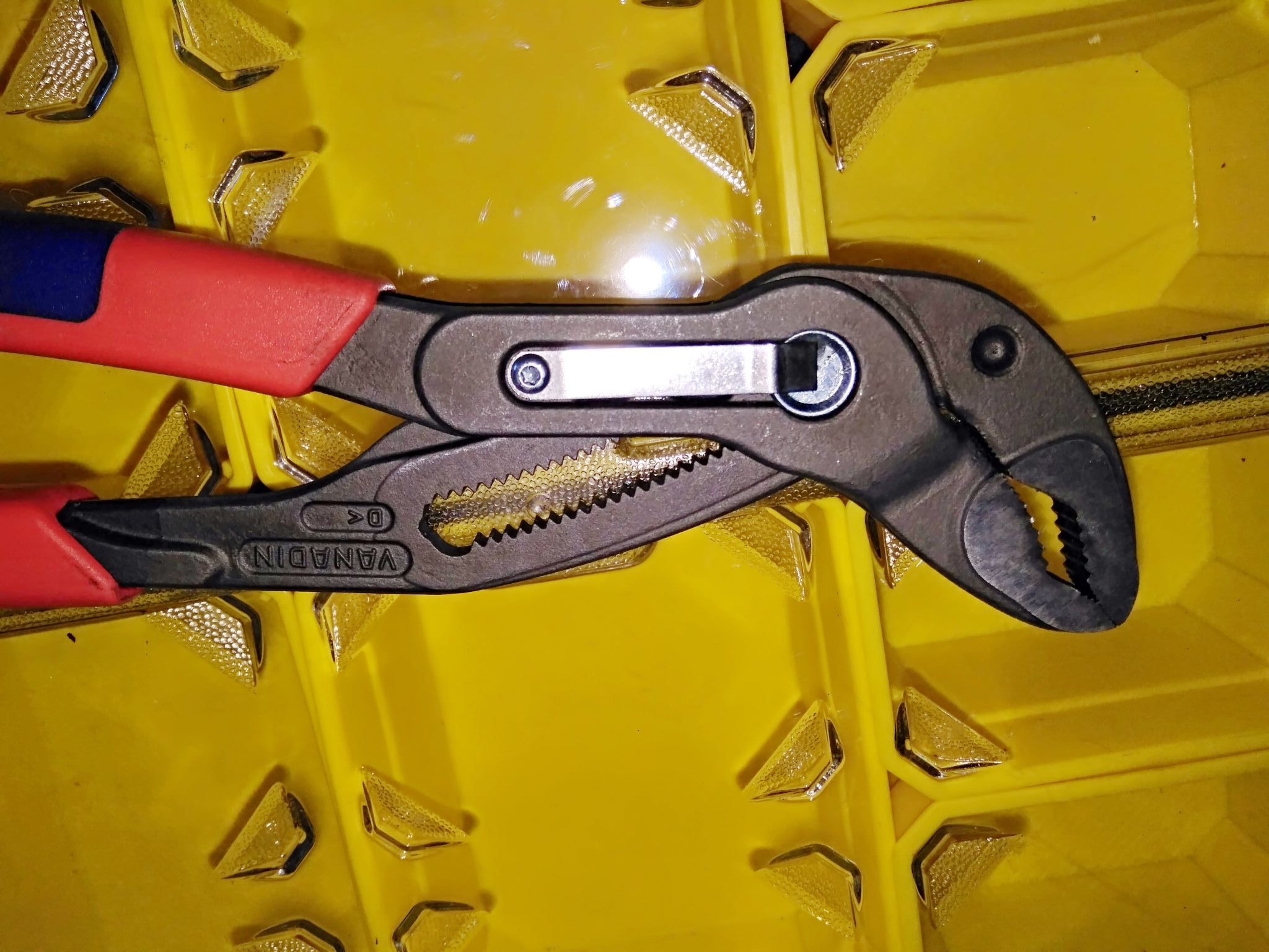 Клещи knipex cobra. Knipex Cobra 250. Knipex 8702250. Переставные клещи Книпекс Кобра 250 VDE. 250мм Cobra Knipex [KN-8702250].