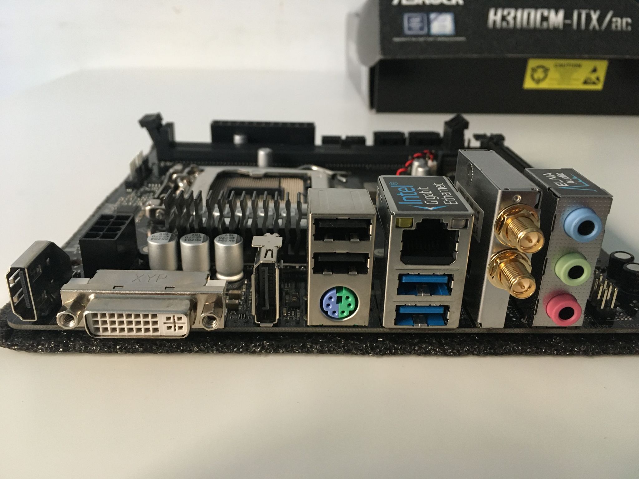 Asrock h610m itx. H610m-itxac. h310 m-itx. h610m-itxac собранный. h610m-itxac сборка.