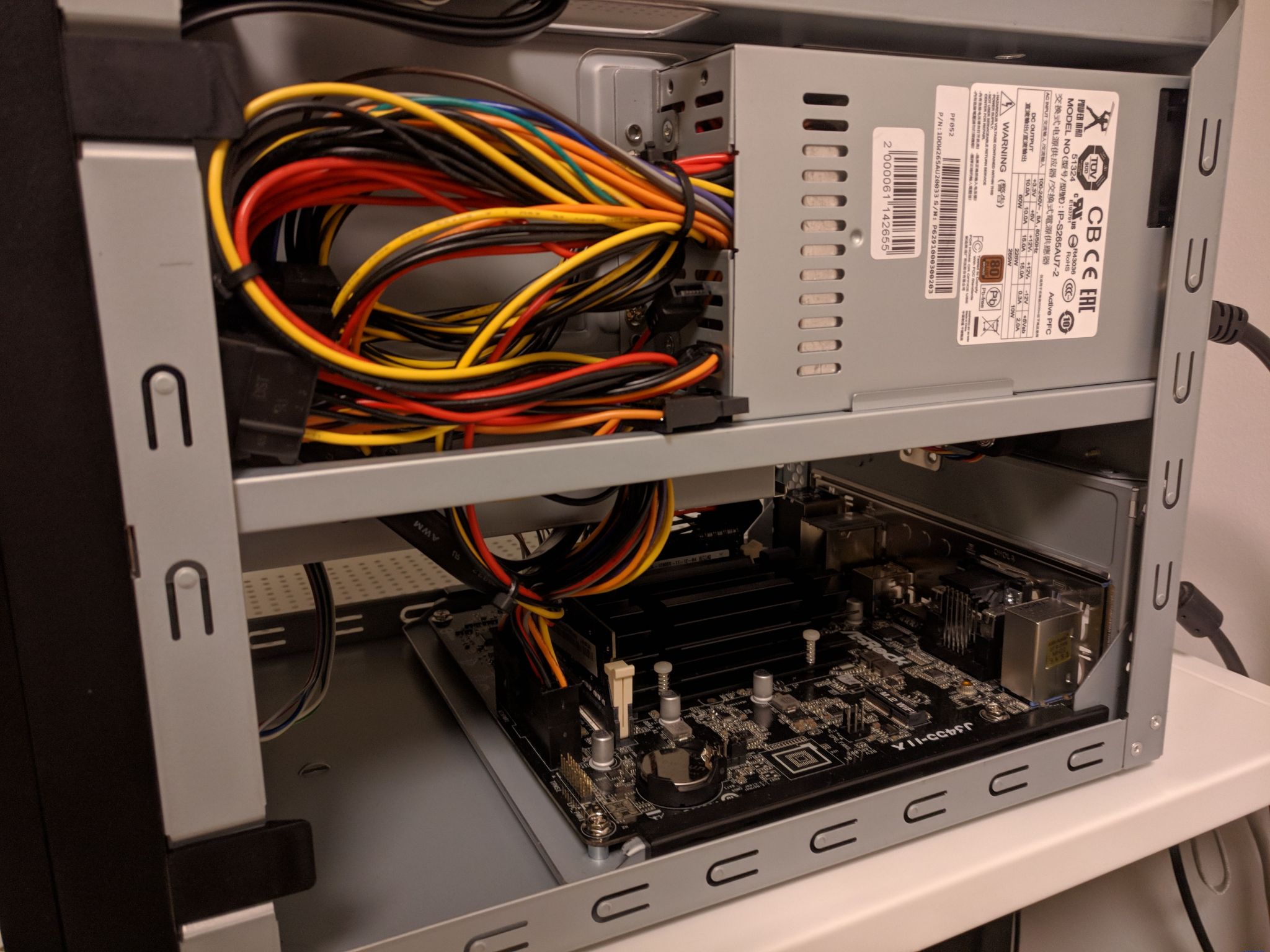 Корпус IN WIN MS04-2(PF052) IP-S265AU7-2 easy swap 6130956 — купить в ...