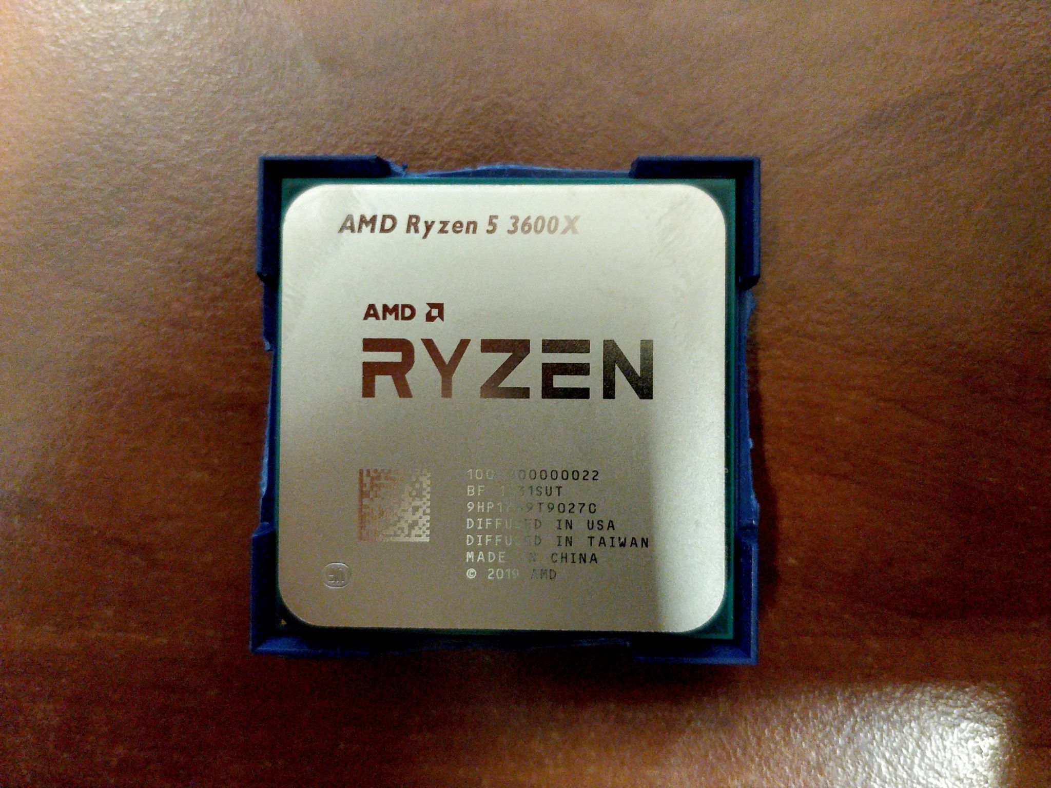 Amd ryzen 5600 6 core processor. AMD Ryzen 5 3600 OEM. Процессор AMD Ryzen r5-3600. Процессор AMD Ryzen 5 5600x OEM. Процессор AMD Ryazan 5 3600.