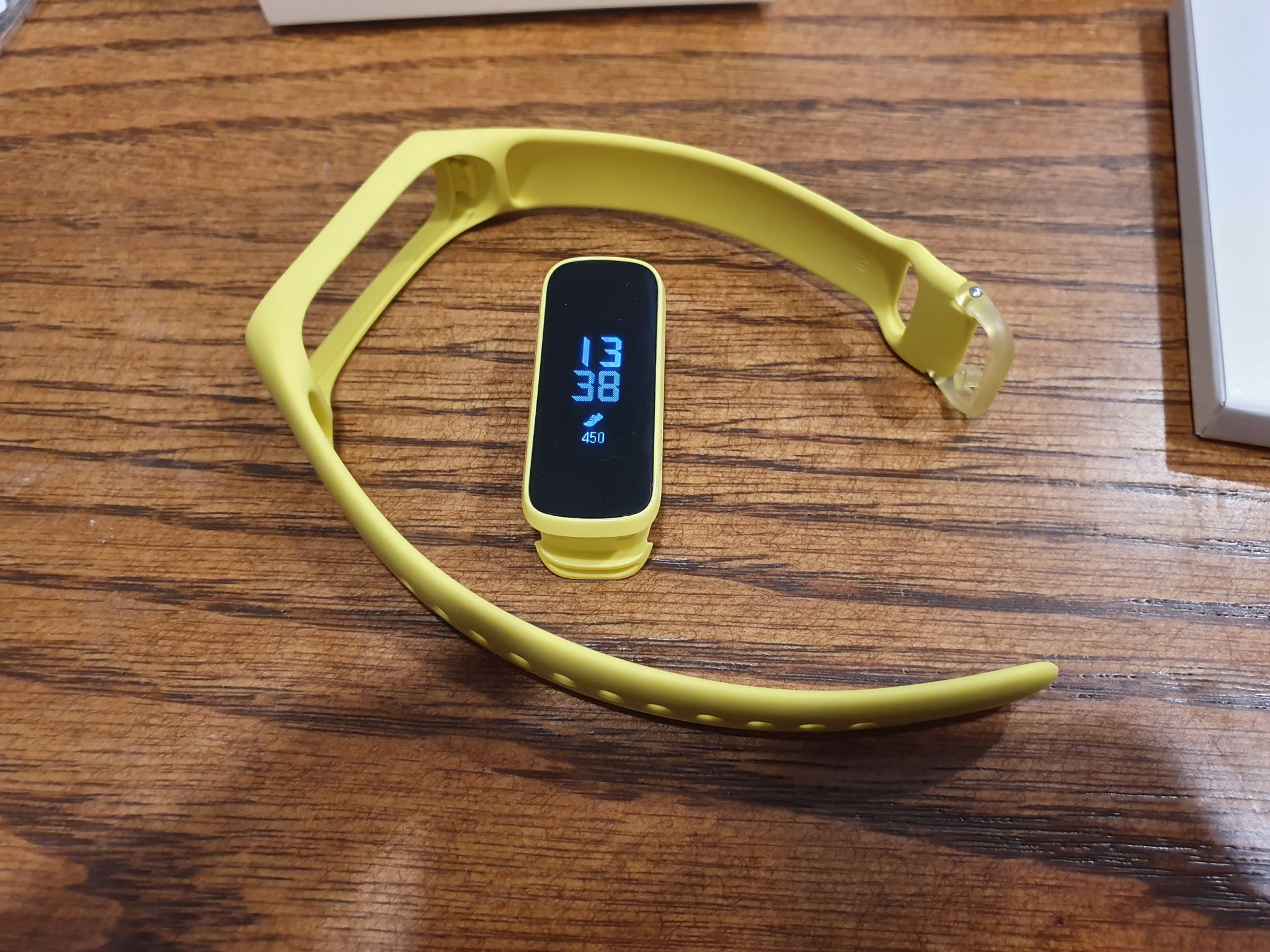 Фитнес-браслет Samsung Galaxy Fit e SM-r375 Yellow. Samsung Galaxy Fit r375. Samsung Galaxy Fit SM r375. Фитнес-браслет Samsung Galaxy Fit SM-r370. Samsung galaxy fit 3 sm r390