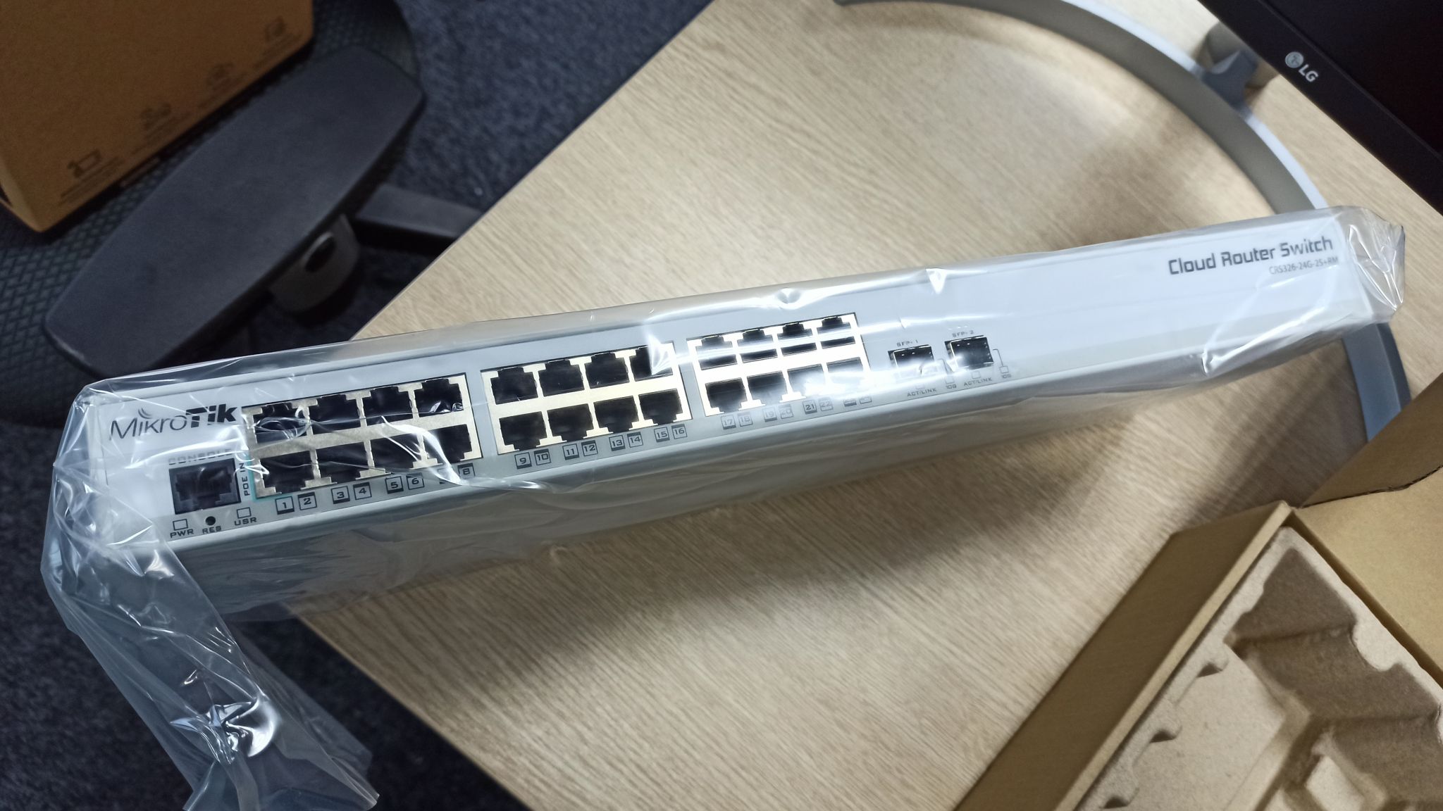 Mikrotik crs326 24g 2s rm. Mikrotik cloud Router Switch crs326-24g-2s+RM. Crs326-24g. Коммутатор crs326-24g-2s+RM.