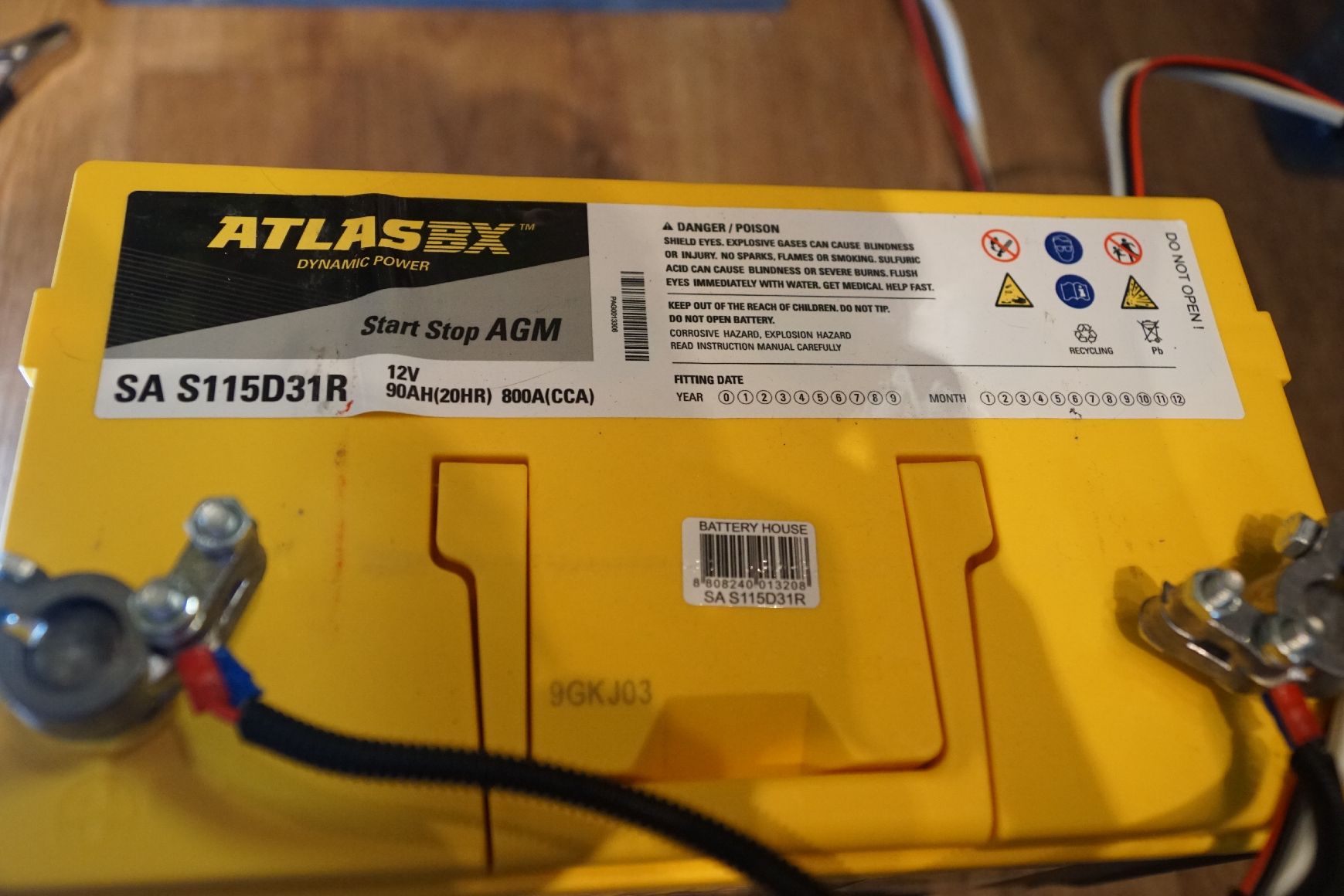 Как снять аккумулятор с atlas fx11
