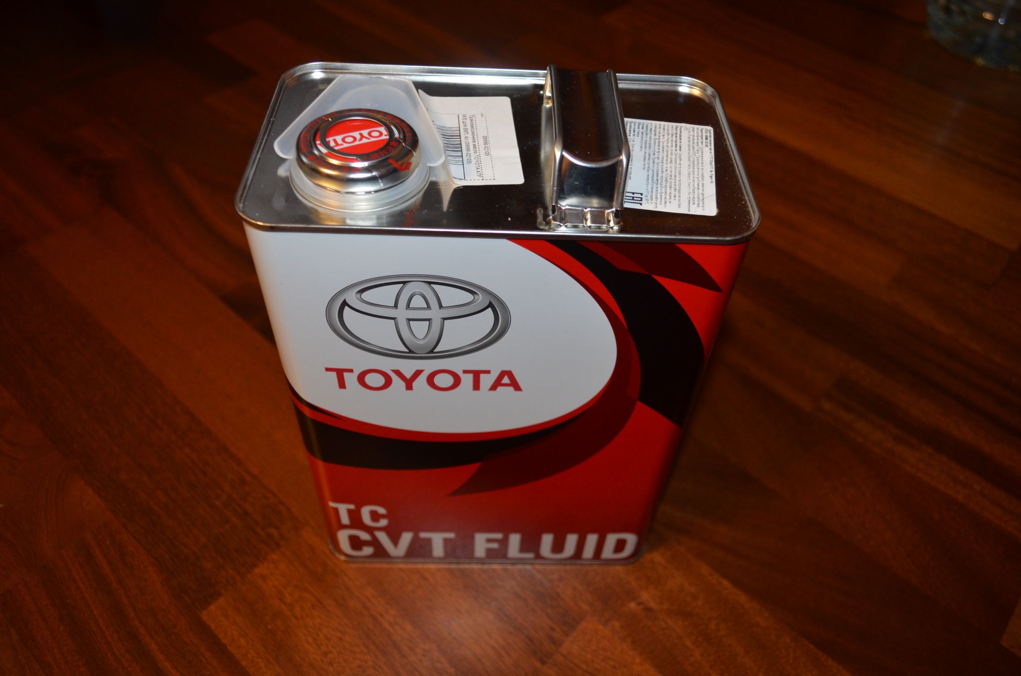 Масло в вариатор тойота райз. CVT Fluid TC 08886-02105. Toyota CVT Fluid TC. Масло трансмиссионное Toyota CVT для вариаторов Fluid TC 08886-02105 4л. Масло трансмиссионное Toyota CVT Fluid TC 4l.