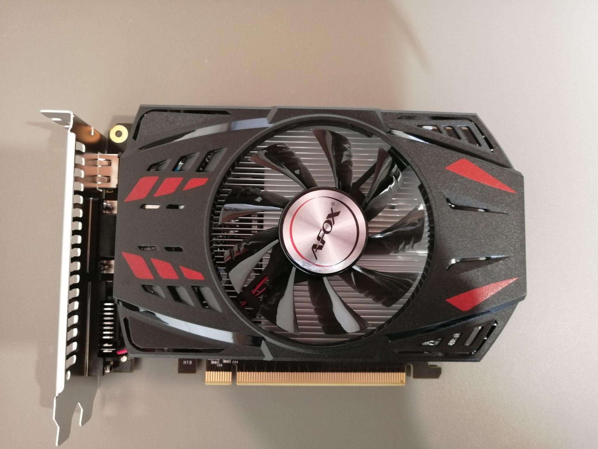 Afox radeon r7. Gt 730 AFOX. AFOX GEFORCE gt 730. Gt730 2 GB gddr5 AFOX. AFOX GEFORCE gt 730 2gb (af730-2048d5h5).
