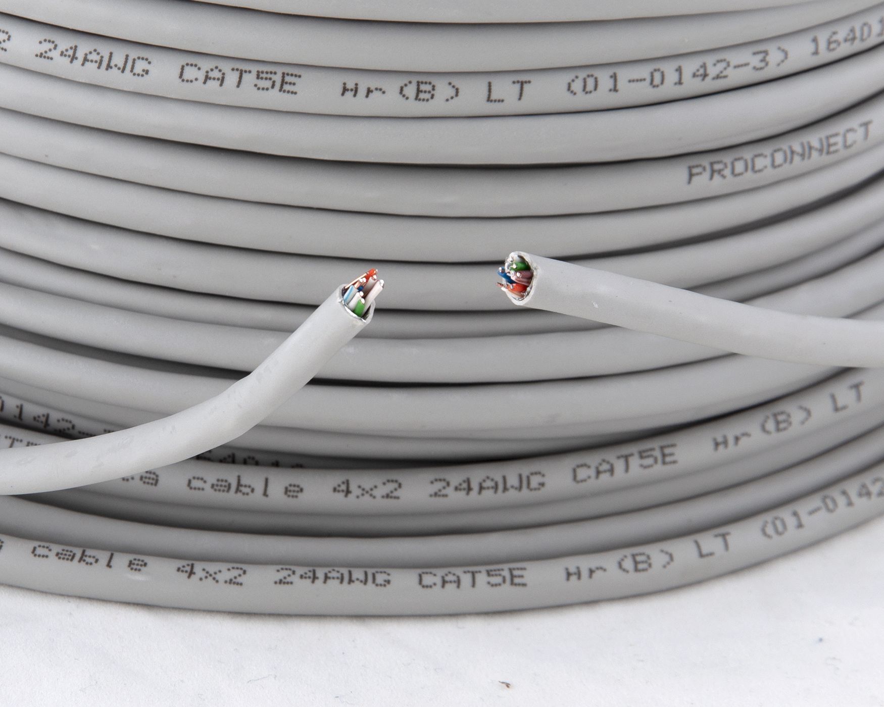 Кабель витая пара 4pr ftp. Кабель витая пара (01-0142-3) PROCONNECT FTP 4pr 24awg, cca, cat5e бухта 305 м,. PROCONNECT FTP 4pr 24awg cat5e. Кабель FTP 4 Cat 5e 24 AWG. Кабель PROCONNECT FTP 4pr 24awg, cca, cat5e, PVC серый, (бухта 25 м).