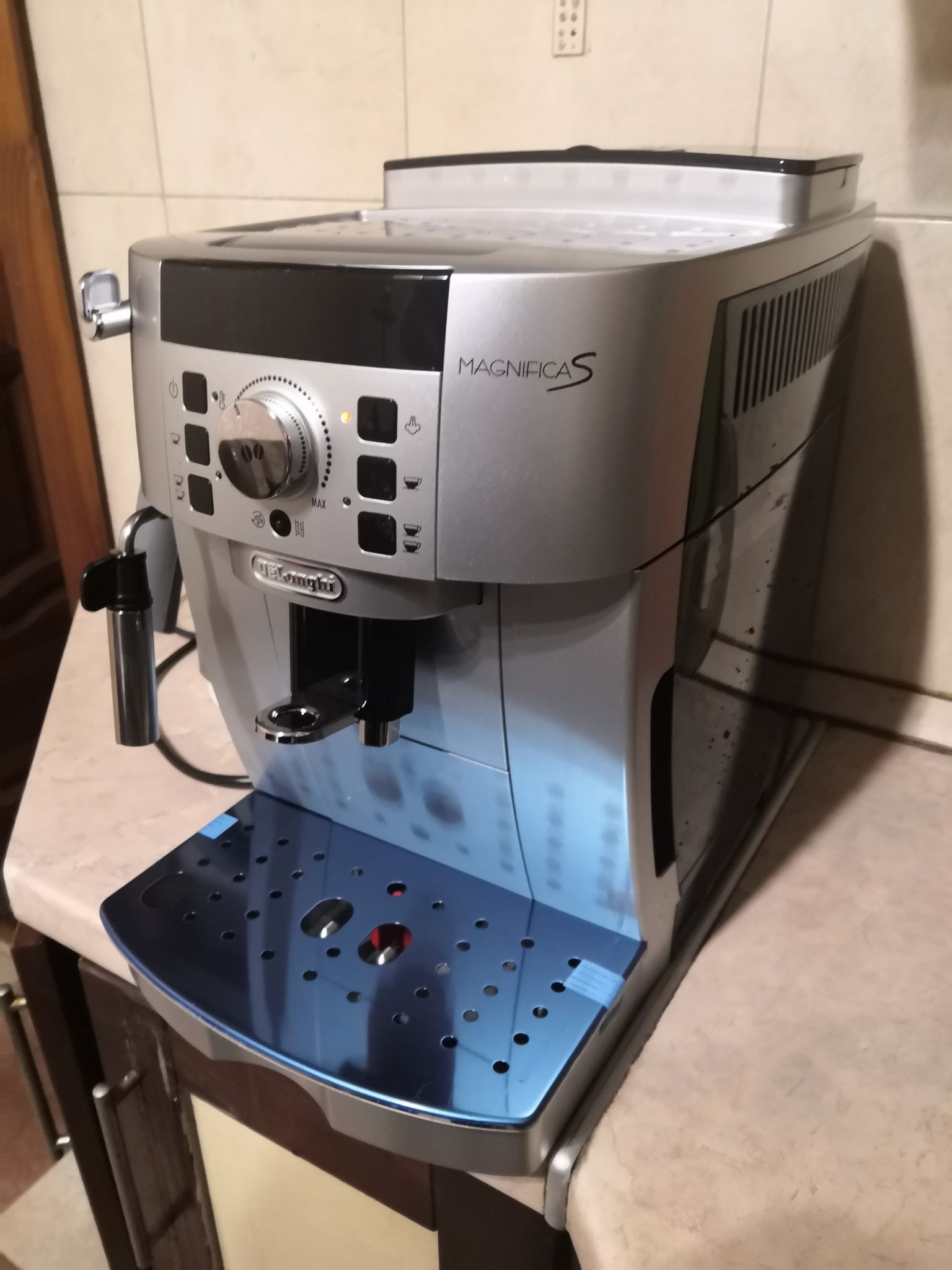 Кофемашина delonghi magnifica ecam 22. Ecam 22. Delonghi icm15210. En 110 b кофемашина delonghi. Magnifica ecam 22.