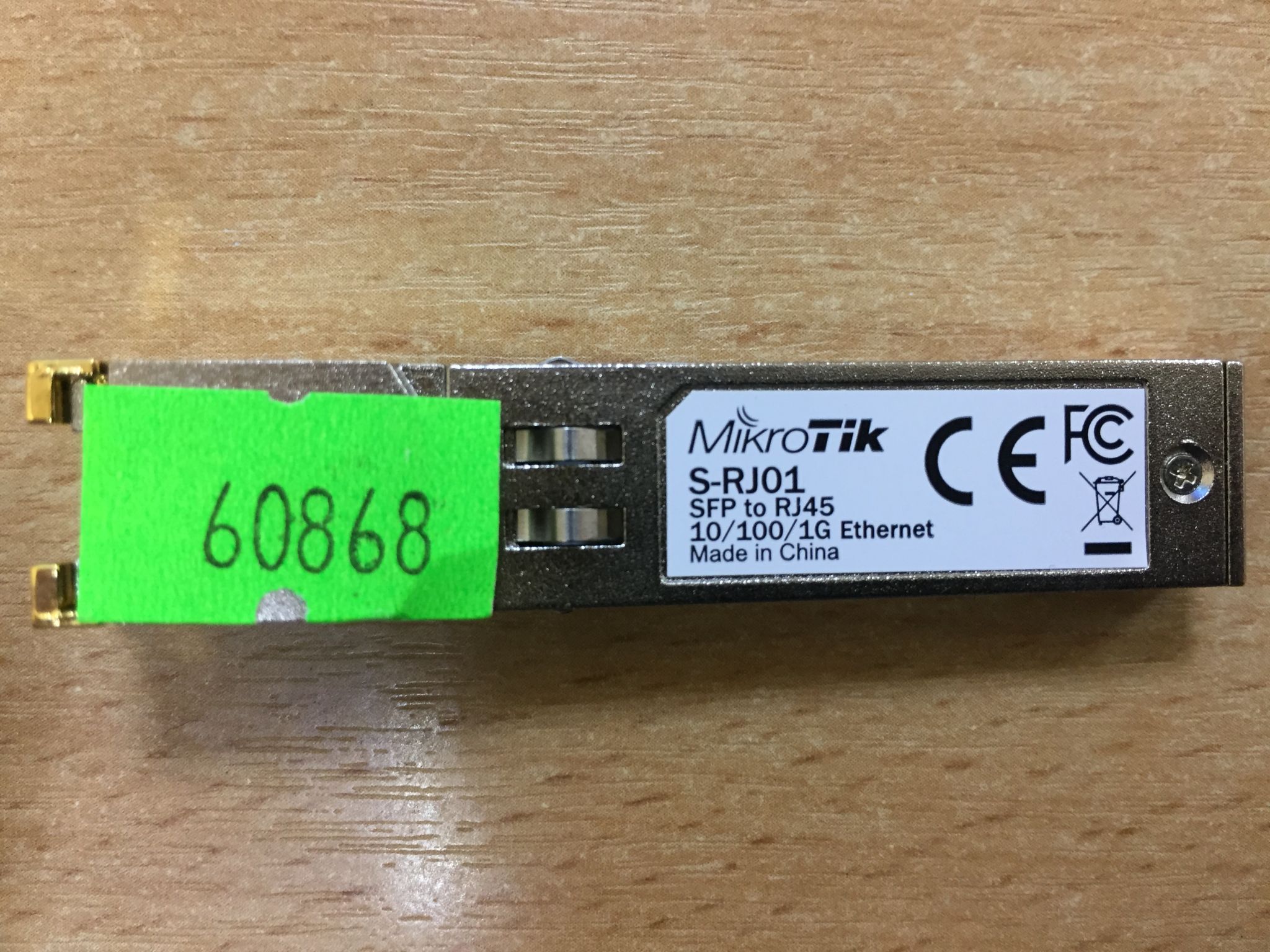 Sfp модуль mikrotik. Модуль Mikrotik s-rj01. Mikrotik SFP rj45. Mikrotik s+2332lc10d. Модуль SFP Mikrotik s-53lc20d.