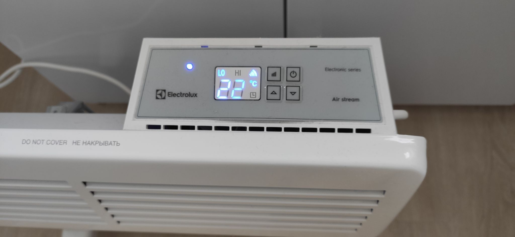 Конвектор с дисплеем. Конвектор Electrolux ECH/as-1000 er. Конвектор Electrolux ECH/U-1000 er. Electrolux конвектор ECH 1000 er беспроводной Интерфейс. Electrolux обогреватель ECH/l1000u.