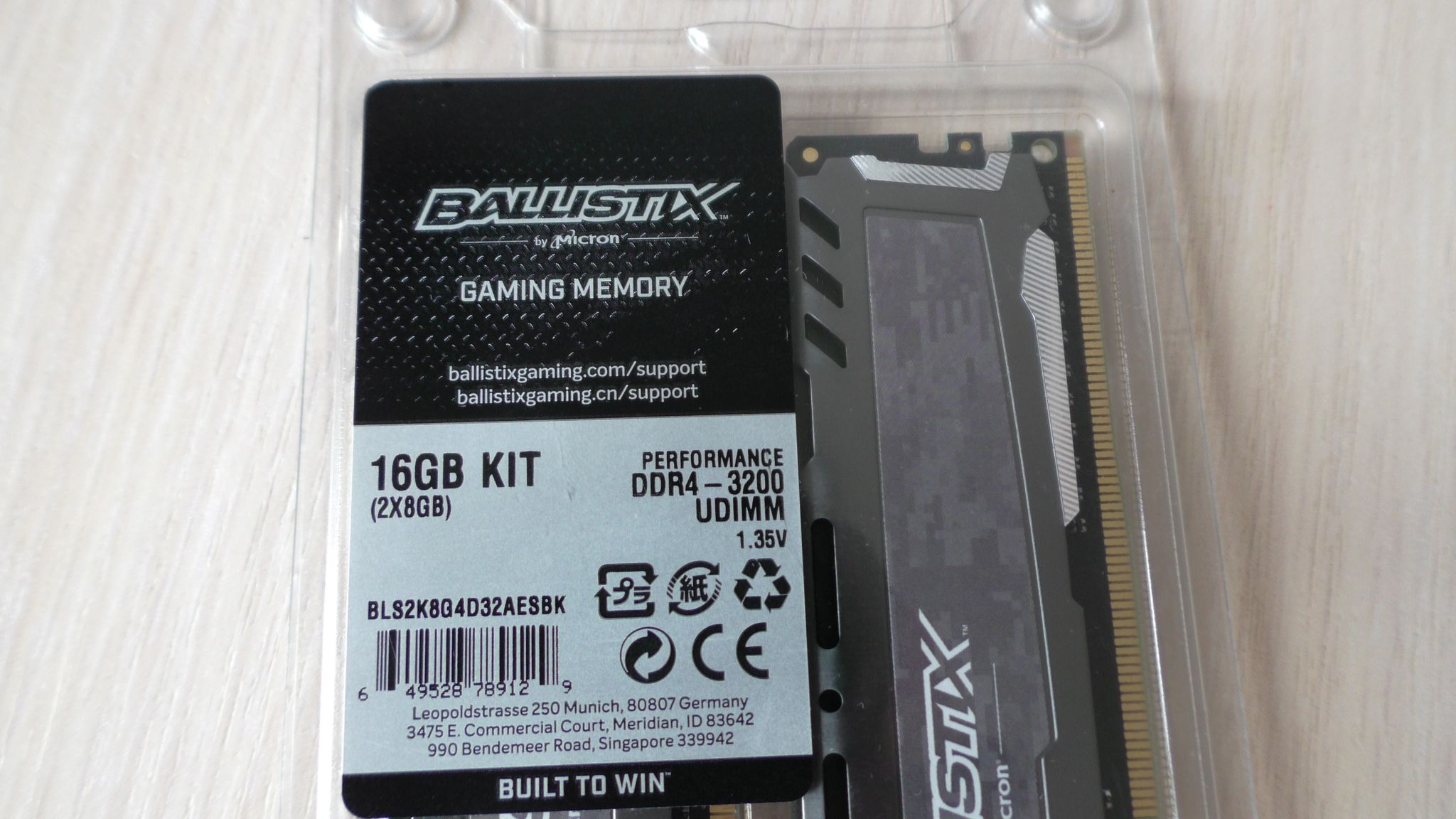 Crucial DDR4 16Gb 2x8Gb 3200MHz pc 25600 Ballistix Sport LT Gray BLS2K8G4D32AESBK
