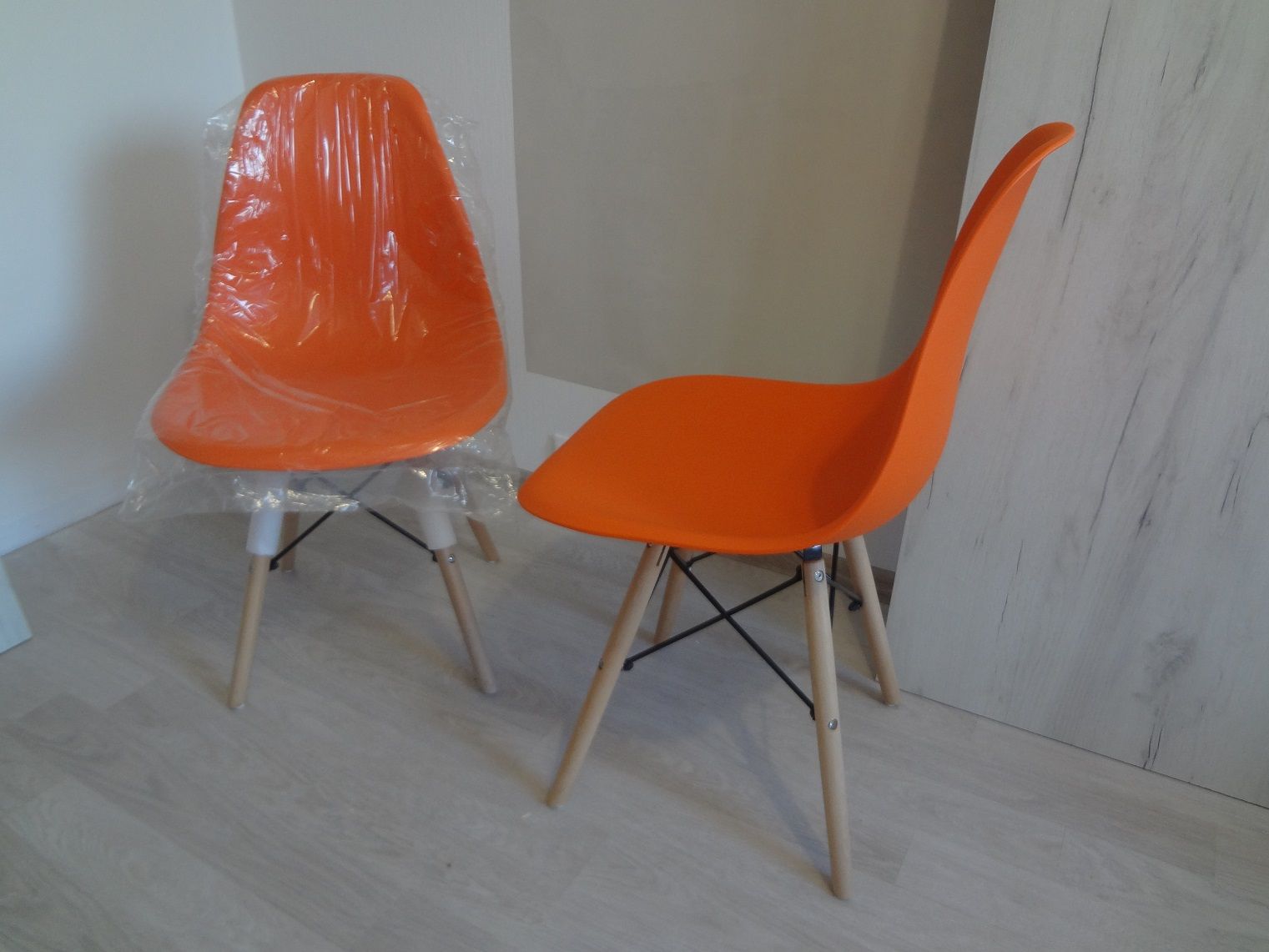 Стул Eames оранжевый Ezakaz Синди