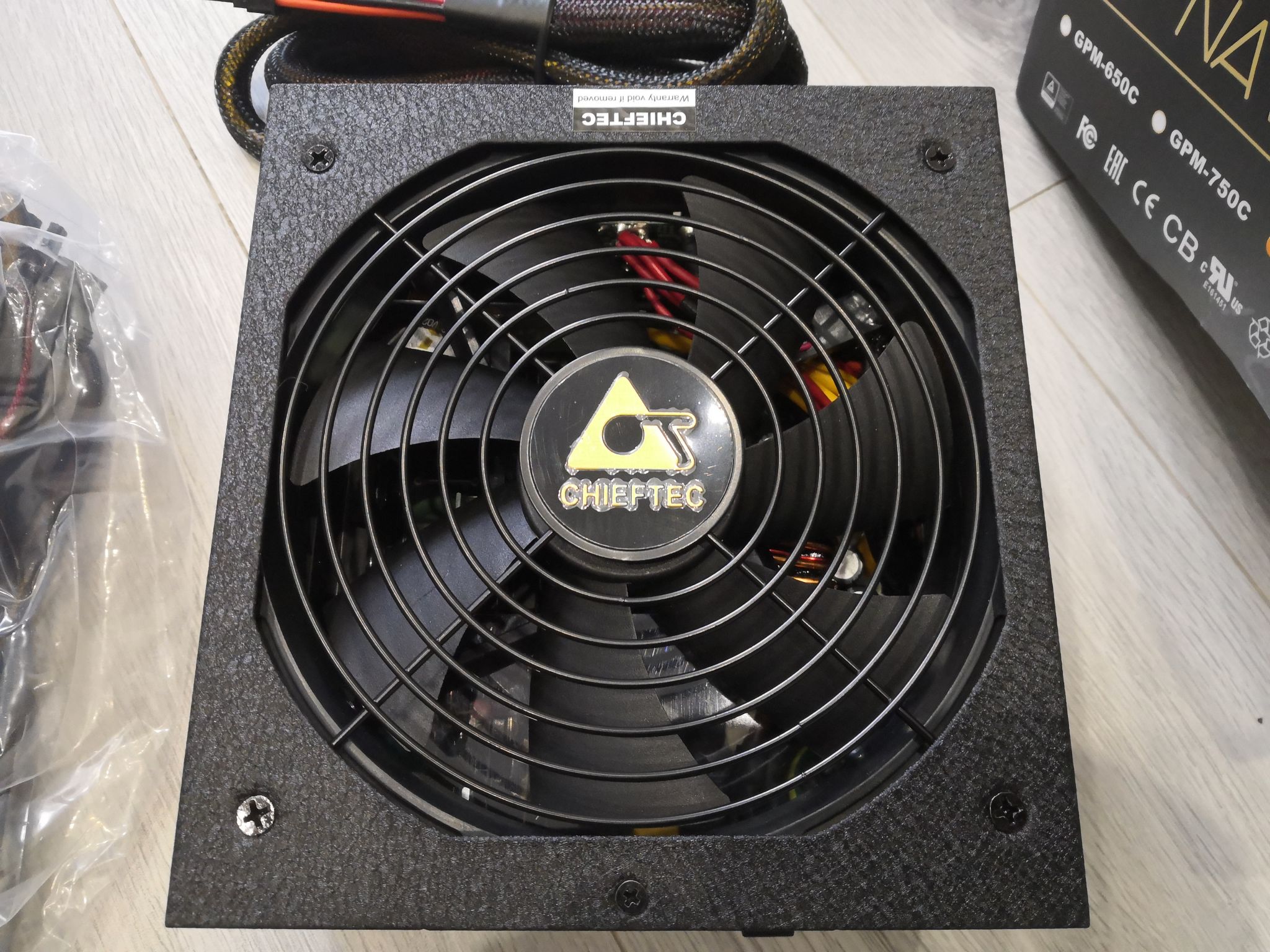 Chieftec vega 850w gold. Блок питания Chieftec GPM-850c 850 Вт ATX Gold. Chieftec Gold 850c