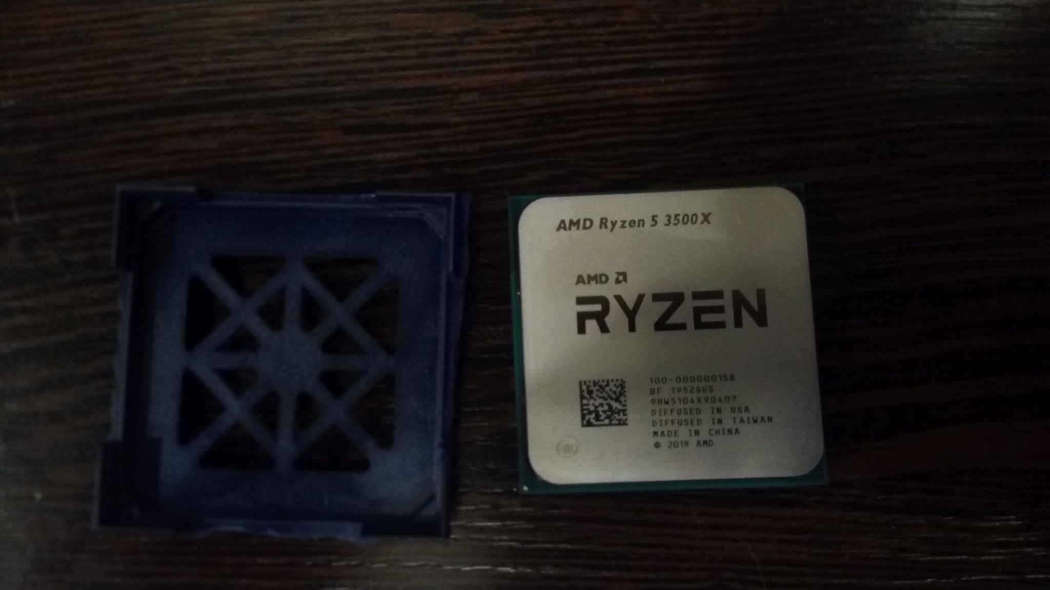 Ryzen 5 7520u radeon 610m. AMD Ryzen 5 3500 OEM. Процессор AMD Ryzen 5 3500x OEM. Процессор AMD am7410jby44jb. AMD Ryzen 5 3500x 6-Core Processor.