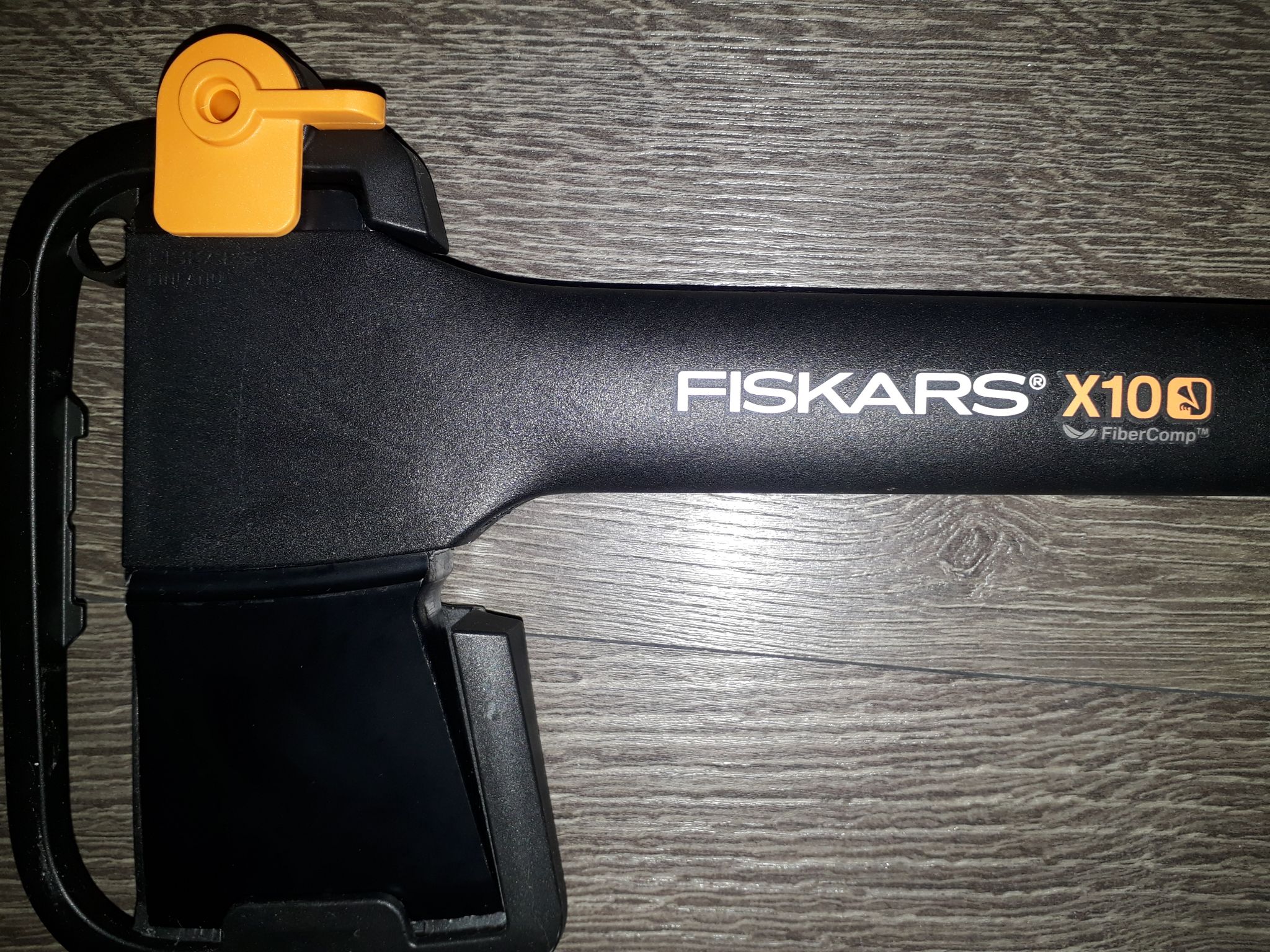 Топор FISKARS X10-S средний черный/оранжевый 1015619 1015619 / 121443 - купить п