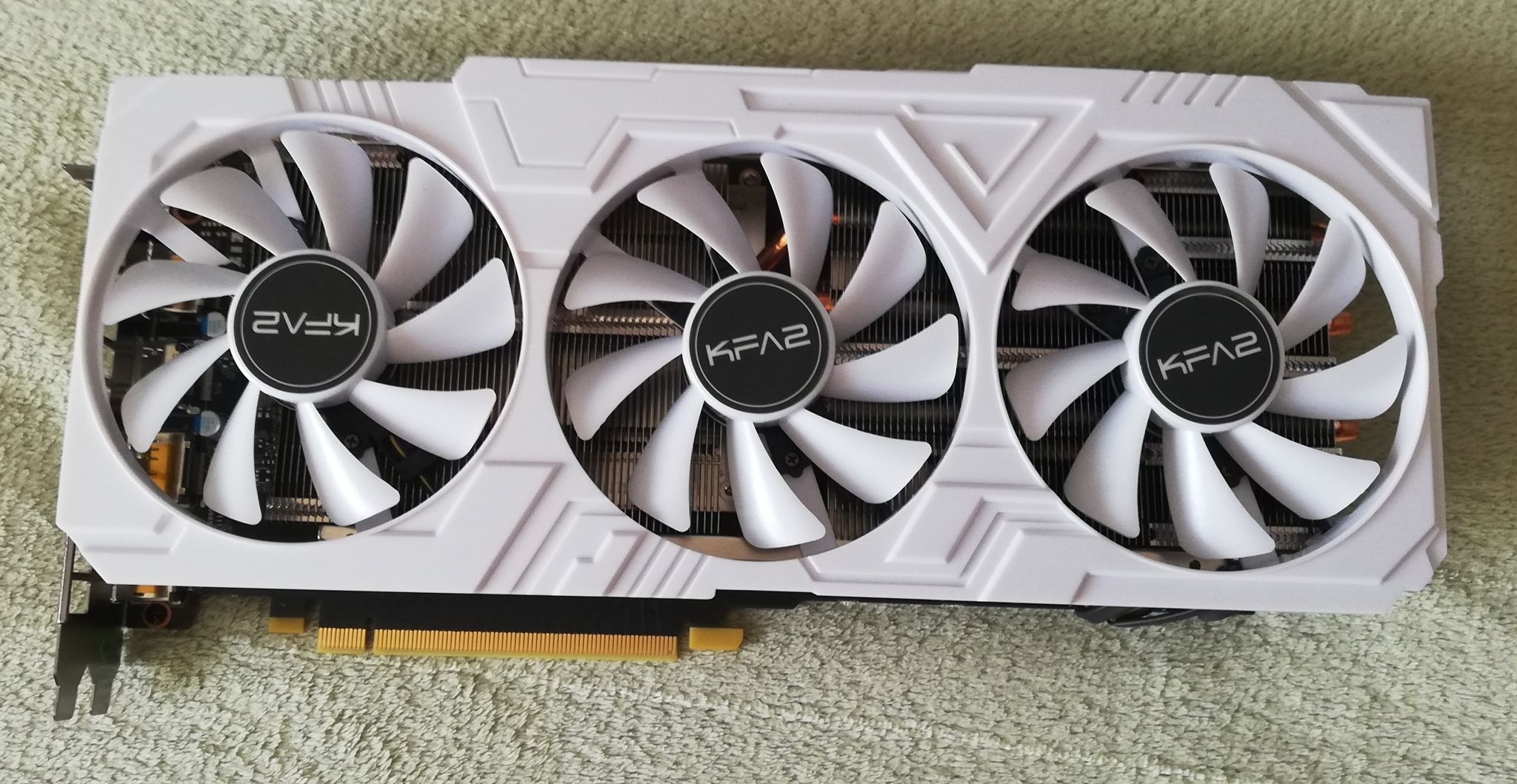 Kfa2 видеокарты обзор. RTX 2070 super kfa2. Kfa2 RTX 2070 super ex-1. Kfa2 GEFORCE GTX 2070 super. Видеокарта kfa2 GEFORCE RTX 2070 super.
