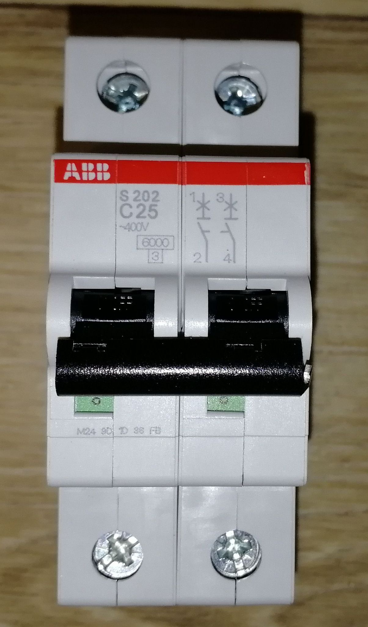 Abb автоматические выключатели 25а. S202 c2 ABB. Автомат ABB 25a. Автомат ABB c40 s202m. ABB автомат двухполюсный c25.