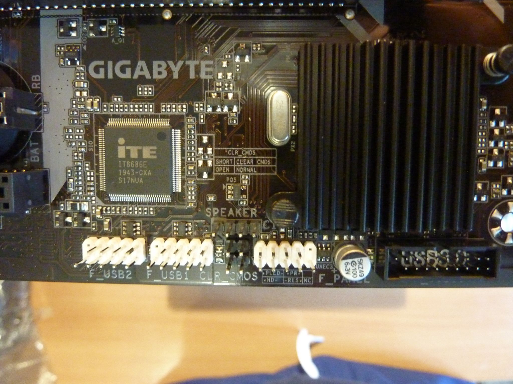 Gigabyte b450m h. Gigabyte b450m h черный экран. Cccd50 m450. Плата gigabyte b450m h