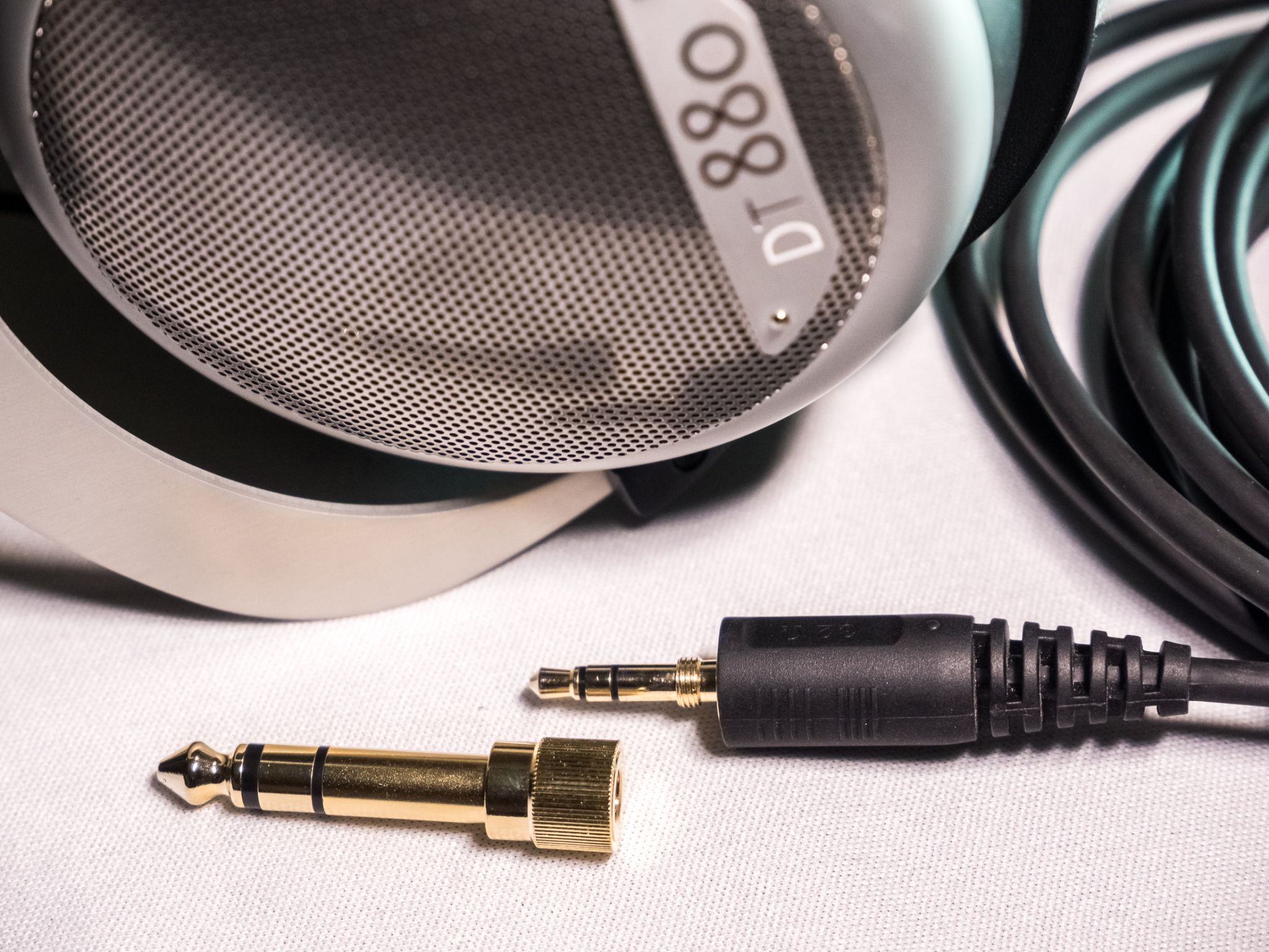 Наушники Beyerdynamic DT 880, 32 Ohm — купить в интернет-магазине ...