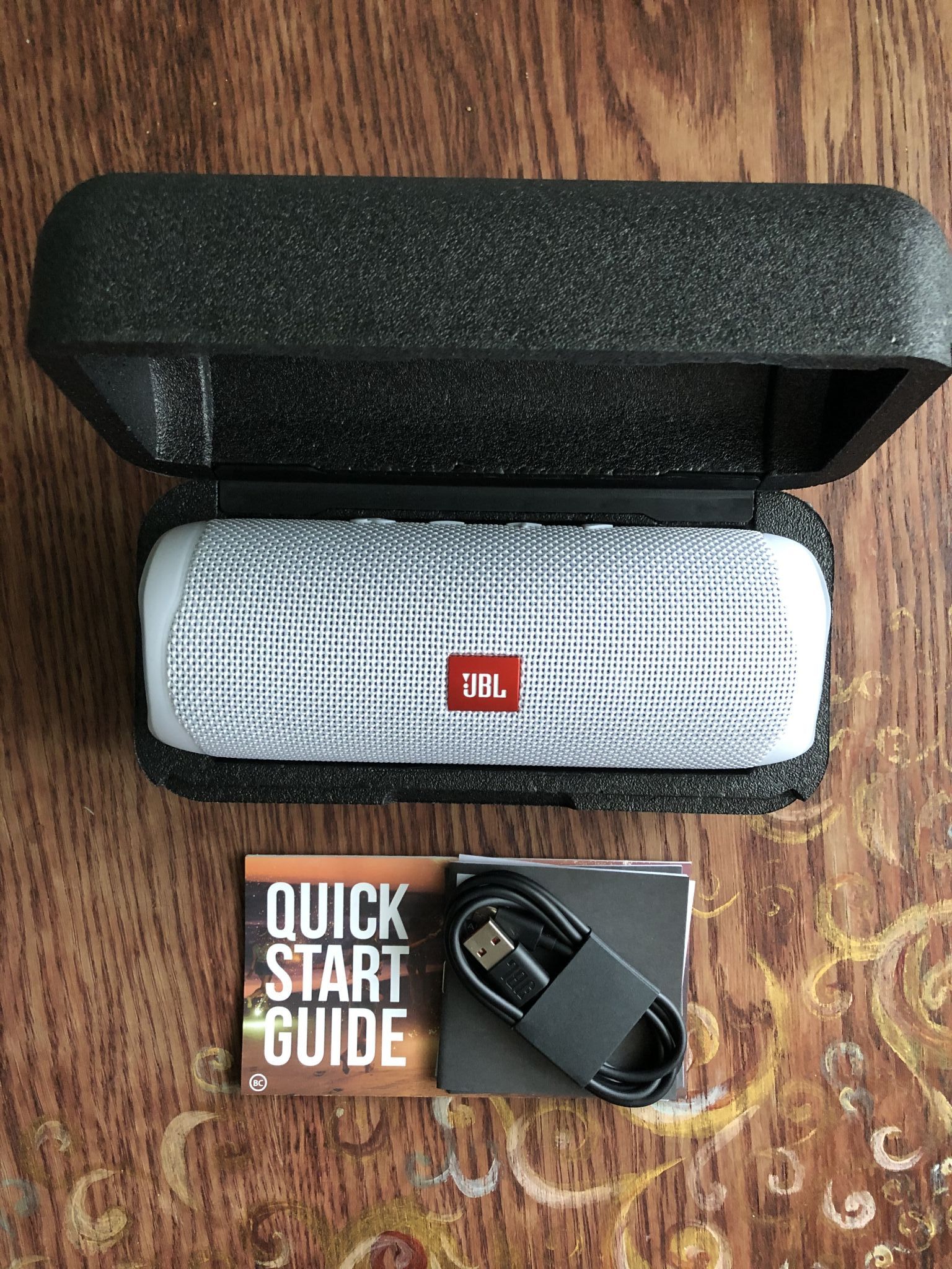 Flip bs. Колонки JBL Flip 5. Колонка JBL Flip 5 оригинал. JBL Flip 5 White. JBL Flip 5 JBL Flip.