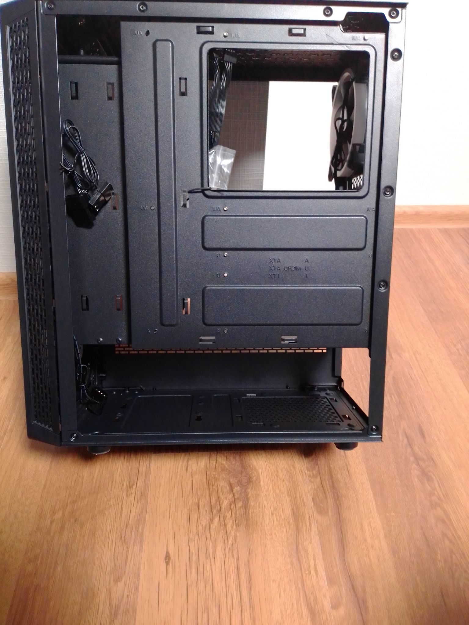 Powercase x4 mesh. Корпус POWERCASE Mistral x4 Mesh led 4x120mm CMIXB-l4. Корпус POWERCASE Mistral x4 Mesh led (CMIXB-l4) Black. Power Case Mistral x4 Mesh. POWERCASE Mistral x4 Mesh с водянкой