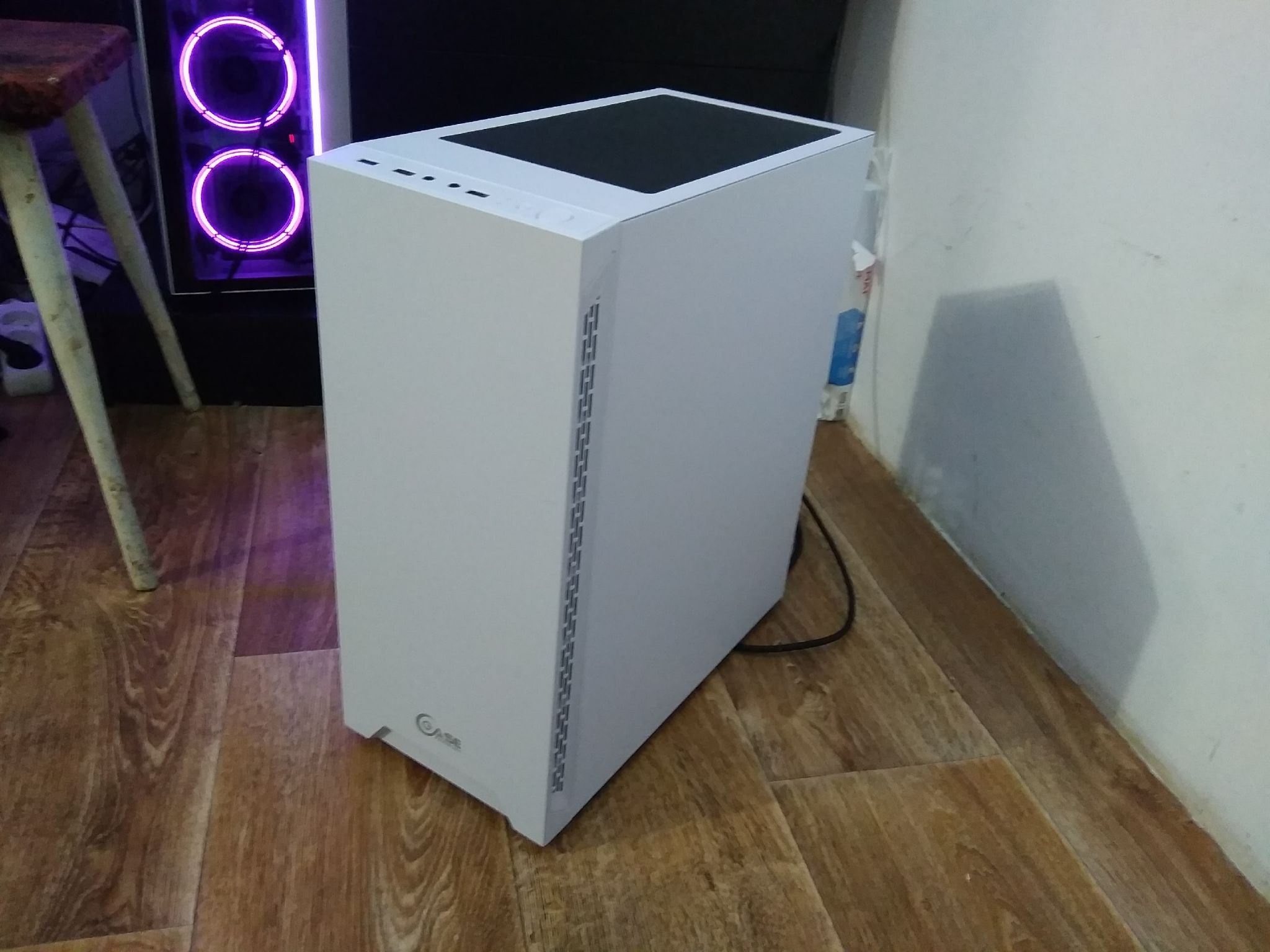 Корпус powercase white. POWERCASE Maestro x3. Корпус POWERCASE Maestro x3 White. Корпус POWERCASE Maestro x3 White cmaxw-f2l1. POWERCASE Maestro z3 White.